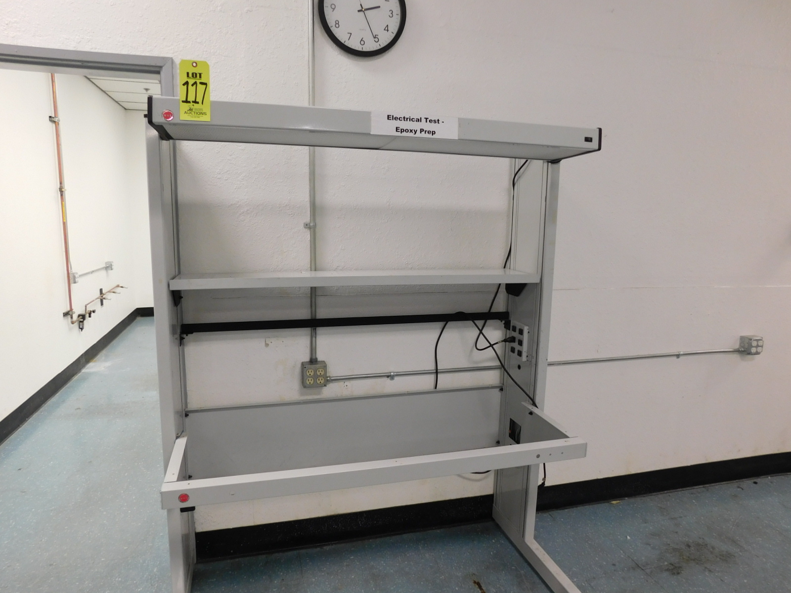 LOT OF (1) LIGHTED WORKSTATION, W/O COUNTERTOP-117