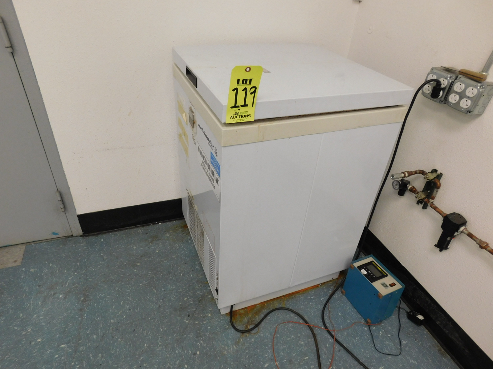 KELVINATOR SCIENTIFIC FREEZER, 26"X26"X38", W/OMEGA RD8250 PROCESS RECORDER-119