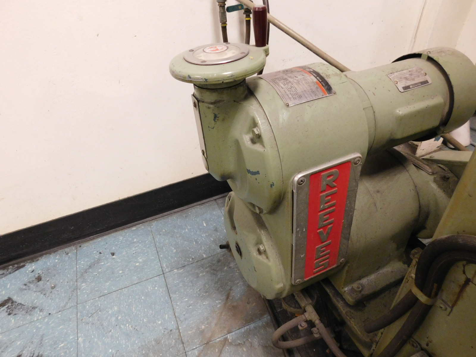 STOKES COMPACTING PRESS, MODEL 9002064, S/N 664362, W/REEVES MOTODRIVE NO. 11HM194431-132