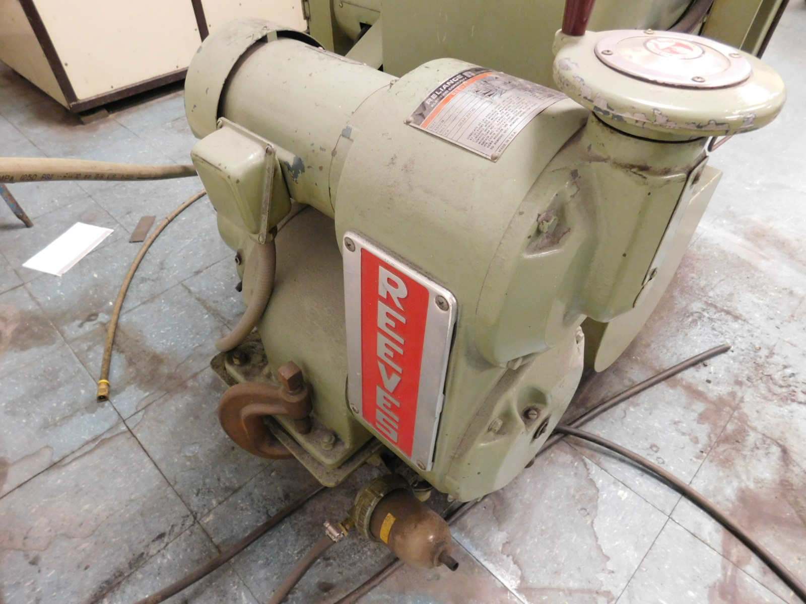 STOKES COMPACTING PRESS, MODEL 9002064, S/N 664362, W/REEVES MOTODRIVE NO. 11HM194431-132