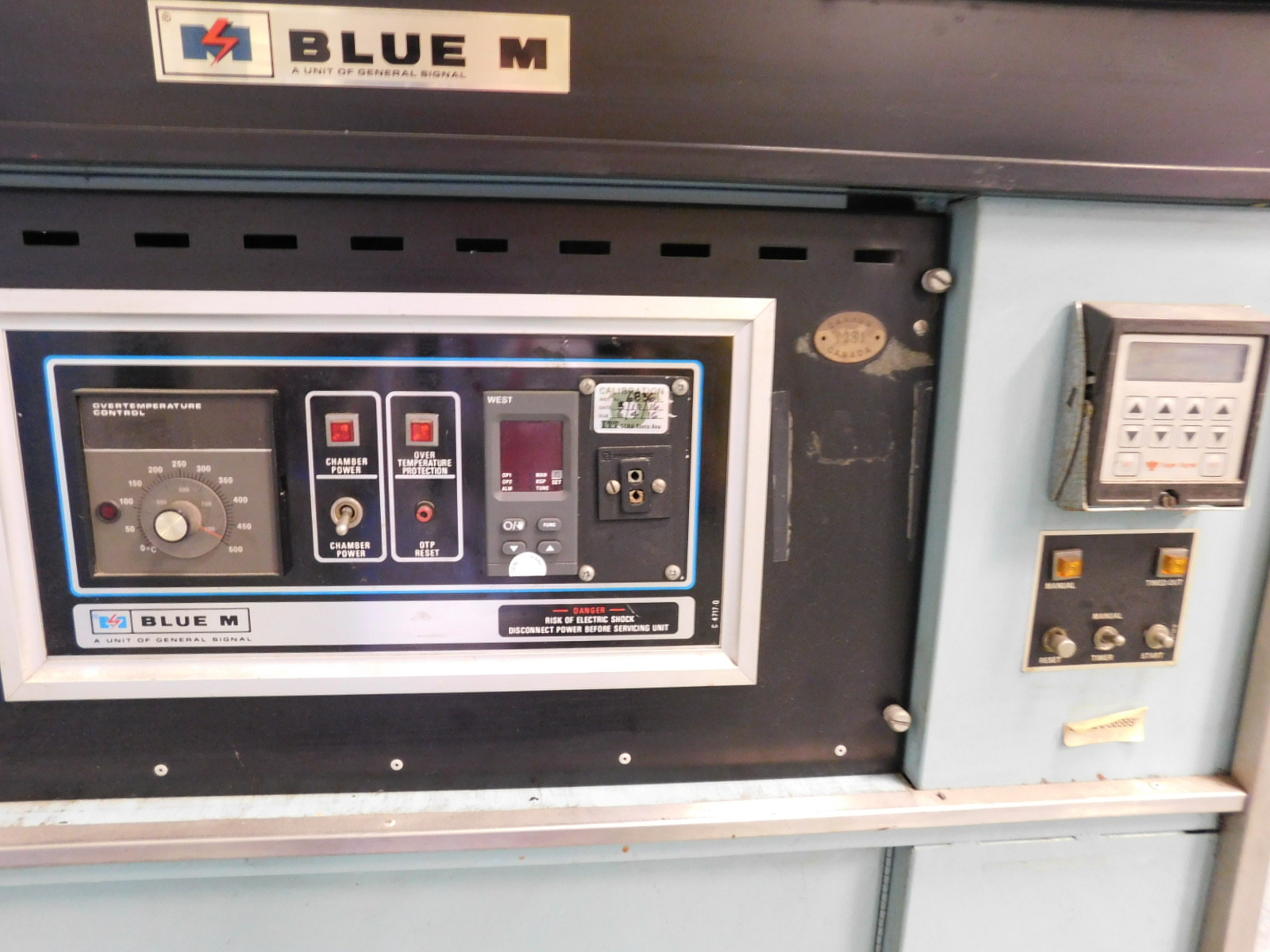 BLUE M OVEN, MODEL DC-256GHP, TEMP RANGE: 343 DEG. C, S/N DC-242, W/ANALOG PROCESS RECORDER (AS PHOTOGRAPHED)-136