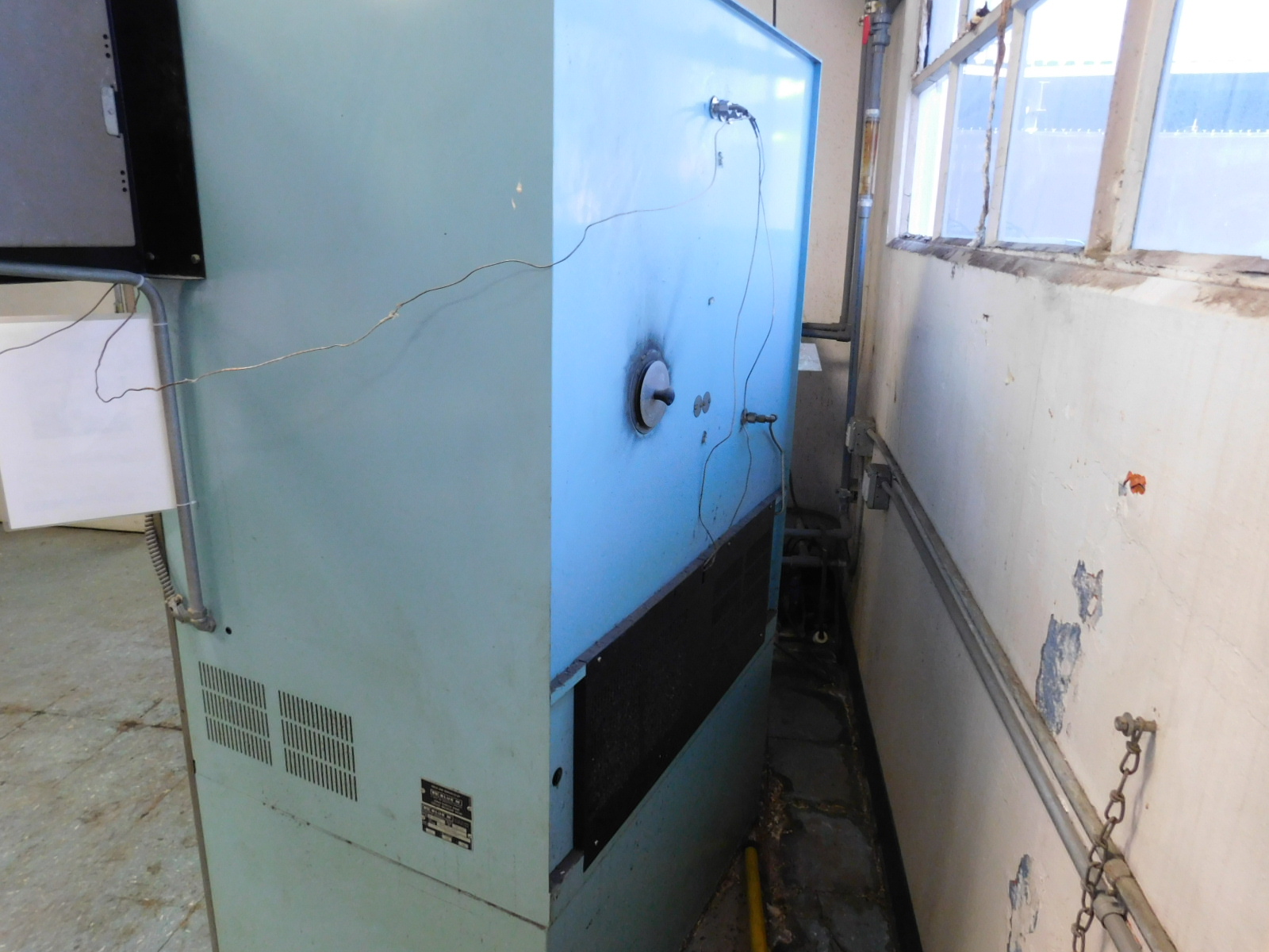 BLUE M OVEN, MODEL DC-256GHP, TEMP RANGE: 343 DEG. C, S/N DC-242, W/ANALOG PROCESS RECORDER (AS PHOTOGRAPHED)-136