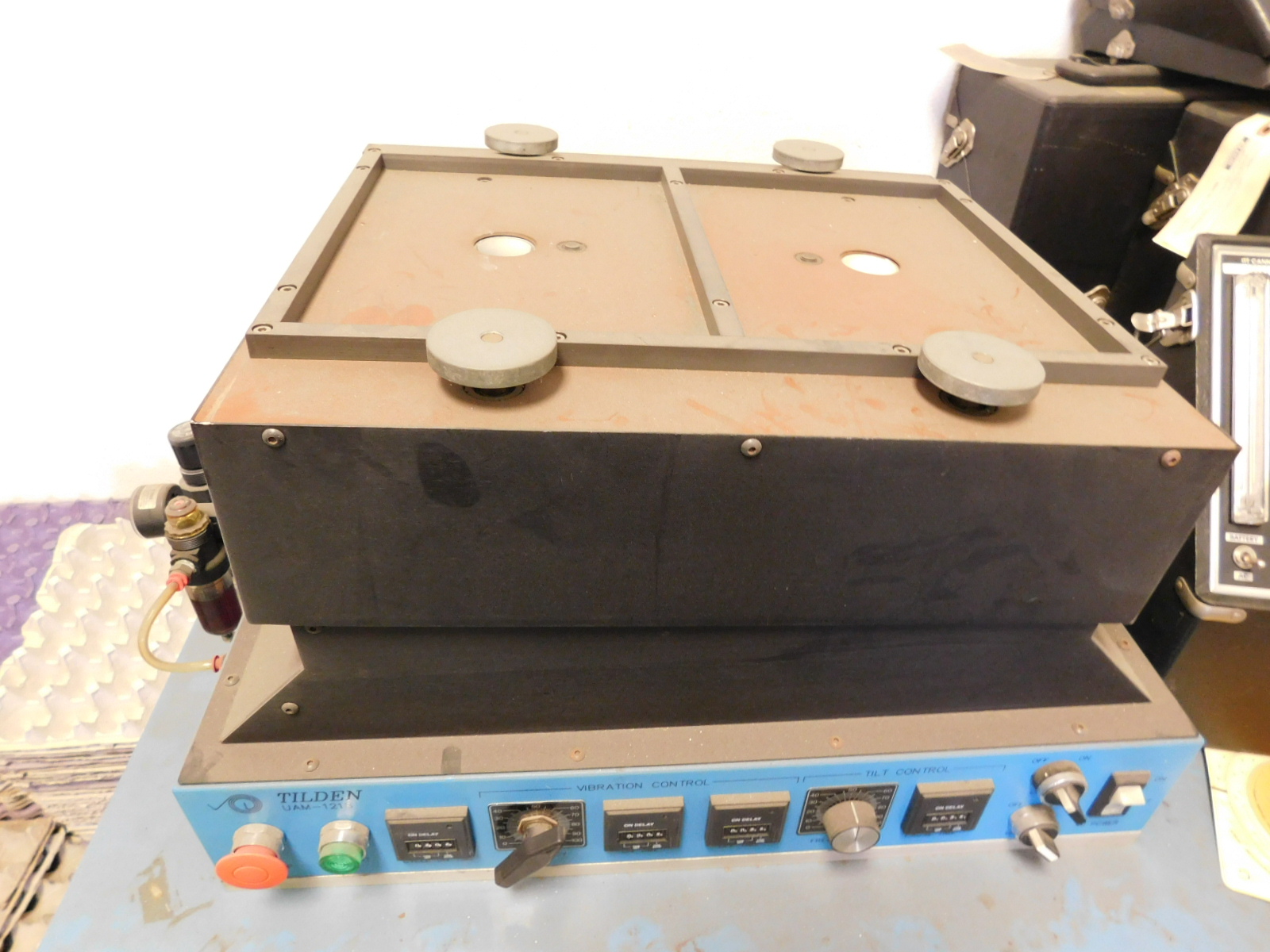 TILDEN UAM-1218 VIBRATION SHAKER TABLE, PNEUMATIC W/VACUUM SYSTEM, & (4) ALNOR DEWPOINTER PORTABLE DEWPOINT METERS, & HEAVY DUTY STEEL TABLE 48"X30"X31"-148