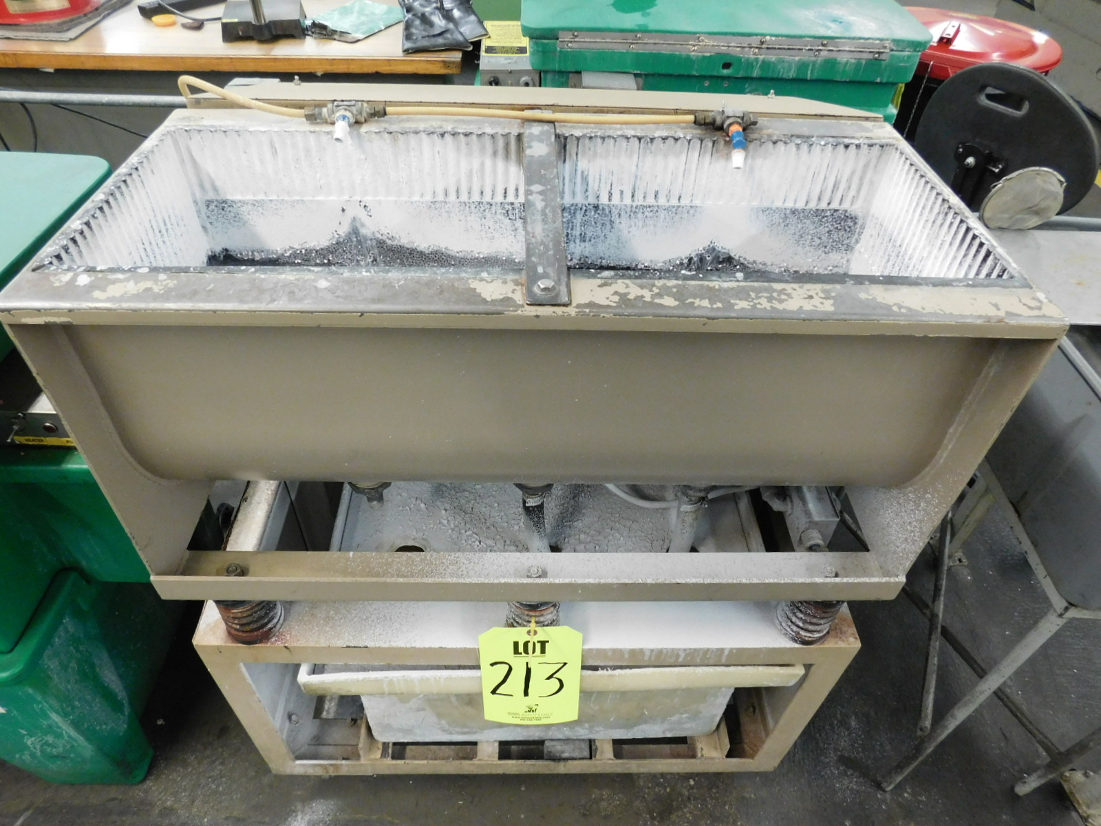 MEDIA TUMBLER, (2) BAYS-213