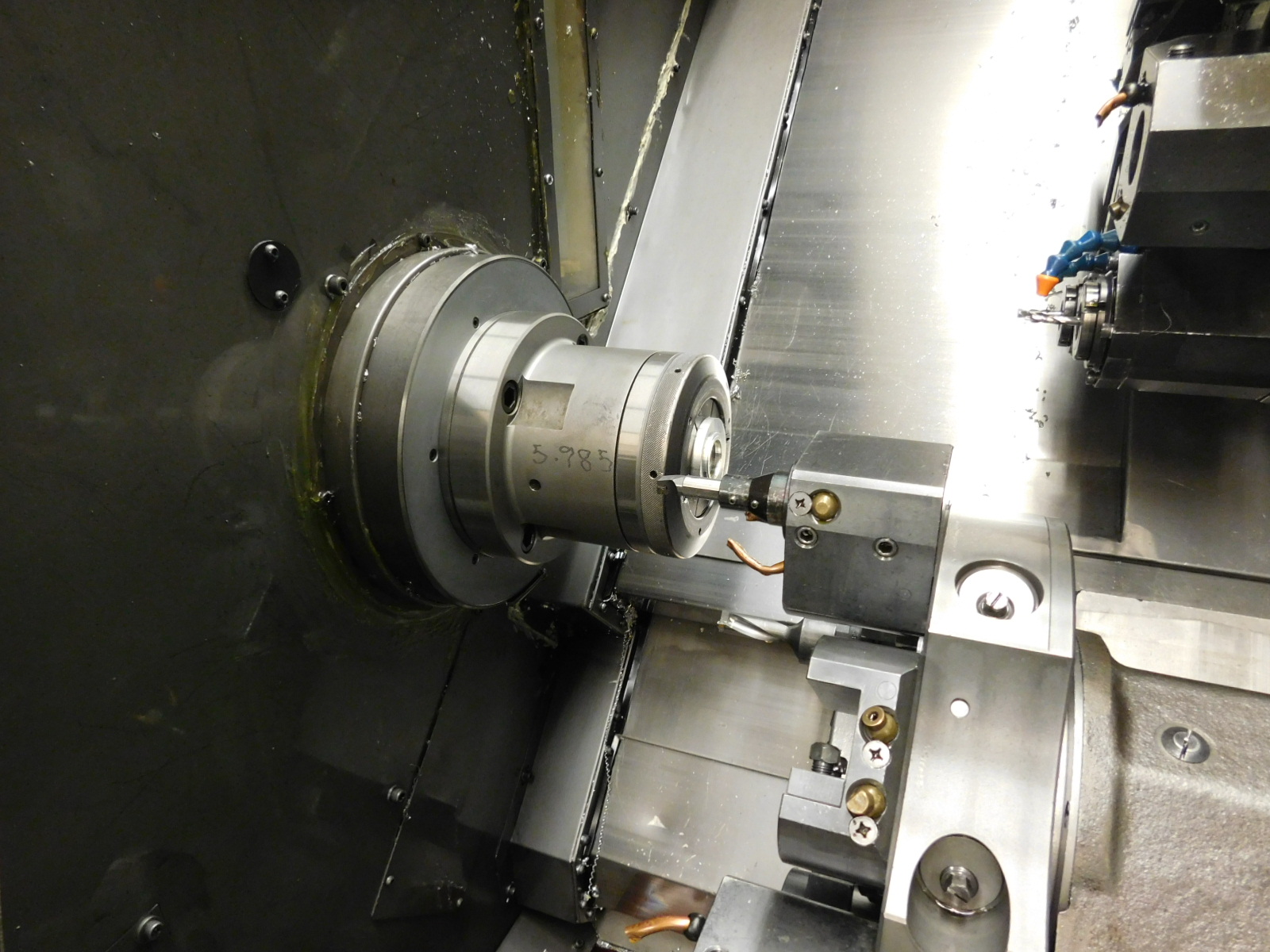 OKUMA LR 15-MW LATHE, OSP 5020L CNC CONTROL, LIVE TOOL, TWIN SPINDLE, HYDRAULIC TAILSTOCK, SUB SPINDLE, PARTS CATCHER, PARTS CONVEYOR, TURBO CHIP CONVEYOR, ROYAL MIST FILTER, METAL BIN, S/N 1798-215