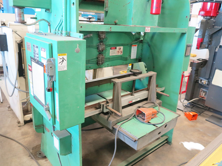 35 TON X 6' TRI-ACRO (BY PACIFIC) CNC HYDRA- MECHANICAL PRESS BRAKE, MODEL 35-6, DI-ACRO CNC GAUGING SYSTEM, ELECTRIC FOOT PEDAL, ONE SHOT LUBE SYSTEM, DUAL PALM CONTROL ON RAM, STROKE CONTROL, SINGLE AXIS BACKGAUGE W/ MANUAL HEIGHT ADJUSTMENT (LOCATION: GARVEY AVE., SOUTH EL MONTE, CA) ***RIGGING FEE $100***-11