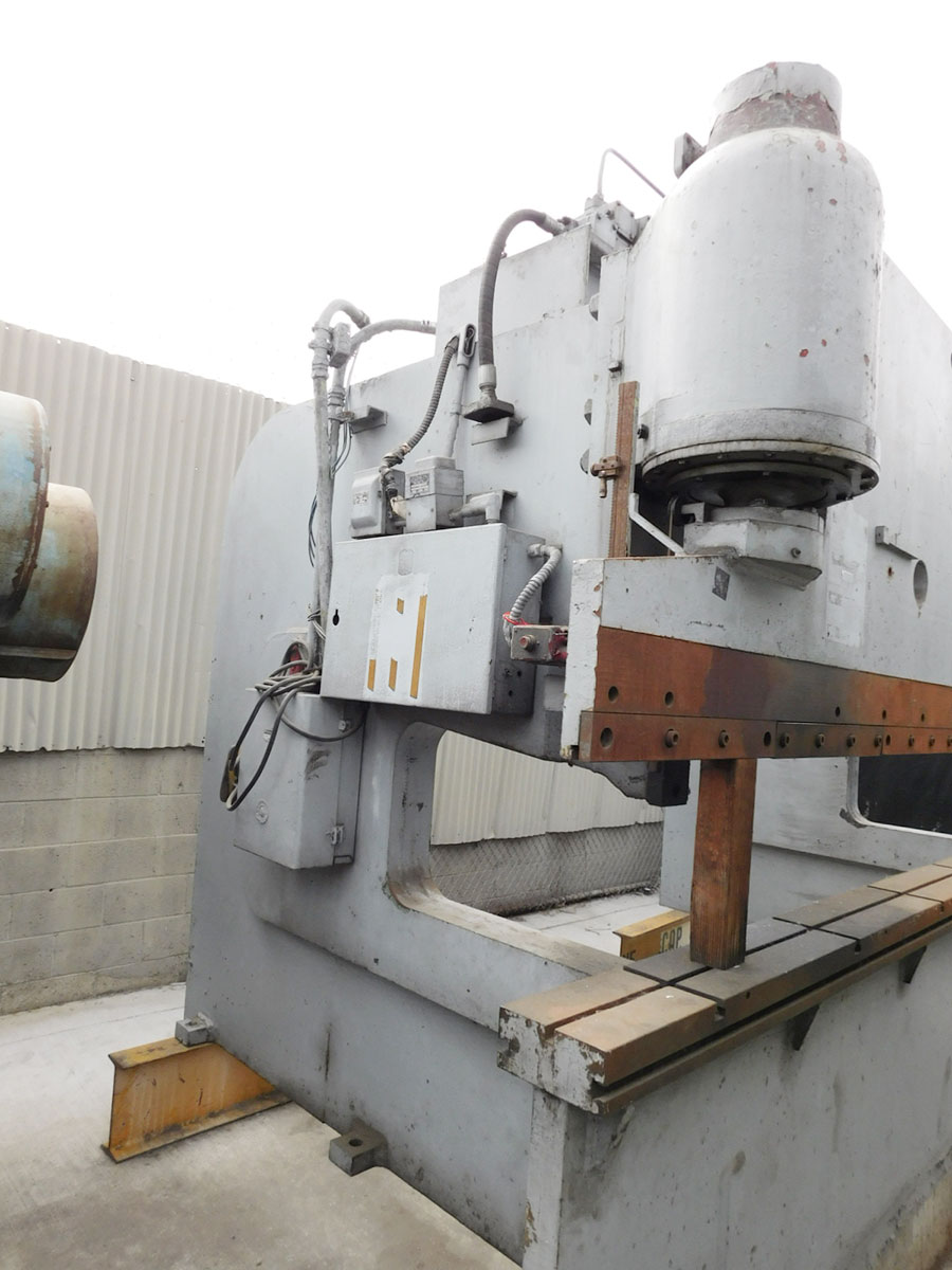 150 TON X 14' PACIFIC HEAVY DUTY HYDRAULIC PRESS BRAKE W/ HUGE 38" DEEP THROAT, MODEL K - 150 - 14, MICRO SWITCH STROKE DEPTH CONTROL, NOTE: THIS MACHINE REQUIRES A PIT, ELECTRIC FOOT PEDAL (LOCATION: GARVEY AVE., SOUTH EL MONTE, CA) ***RIGGING FEE $500***-13