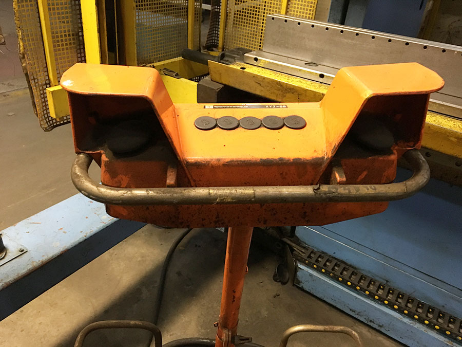 250 TON X 10' PULLMAX OPTIMA CNC HYDRAULIC PRESS BRAKE, MODEL 250.3.1/2.55, CYBELEC MODEVA 10S 6-AXIS CNC CONTROLLER, FOOT PEDAL, LINK LITE BLACK MAX LIGHT CURTAINS, WORK LIGHT, PEDESTAL CONTROL, AUTO BED CROWNING, (LOCATION: WILSON, NC) ***RIGGING FEE $500***-14