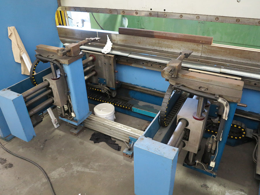 250 TON X 10' PULLMAX OPTIMA CNC HYDRAULIC PRESS BRAKE, MODEL 250.3.1/2.55, CYBELEC MODEVA 10S 6-AXIS CNC CONTROLLER, FOOT PEDAL, LINK LITE BLACK MAX LIGHT CURTAINS, WORK LIGHT, PEDESTAL CONTROL, AUTO BED CROWNING, WORK LIFTER (LOCATION: GARVEY AVE., SOUTH EL MONTE, CA) ***RIGGING FEE $500***-15