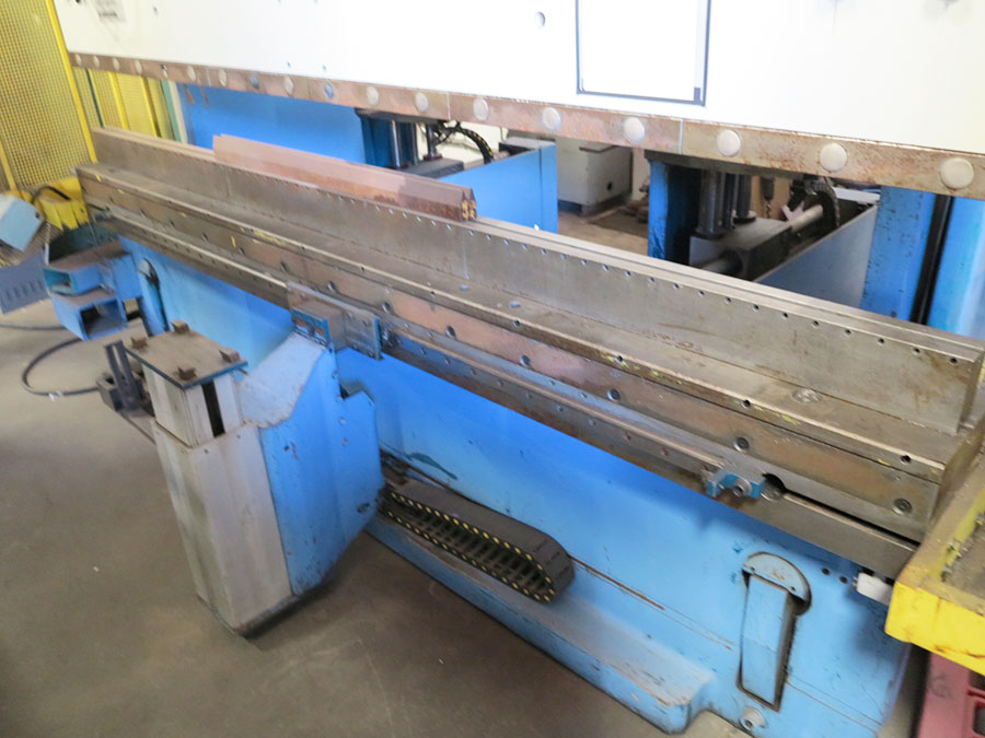 250 TON X 10' PULLMAX OPTIMA CNC HYDRAULIC PRESS BRAKE, MODEL 250.3.1/2.55, CYBELEC MODEVA 10S 6-AXIS CNC CONTROLLER, FOOT PEDAL, LINK LITE BLACK MAX LIGHT CURTAINS, WORK LIGHT, PEDESTAL CONTROL, AUTO BED CROWNING, WORK LIFTER (LOCATION: GARVEY AVE., SOUTH EL MONTE, CA) ***RIGGING FEE $500***-15