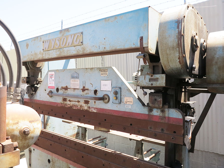 35 TON X 8' WYSONG PRESS BRAKE, FRONT OPERATED MANUAL BACK GAUGE W/ INDICATOR, POWER RAM ADJUSTMENT W/ INDICATORS, ONE SHOT LUBE SYSTEM, FOOT TREADLE, MECHANICAL CLUTCH (LOCATION: GARVEY AVE., SOUTH EL MONTE, CA) ***RIGGING FEE $150***-17A