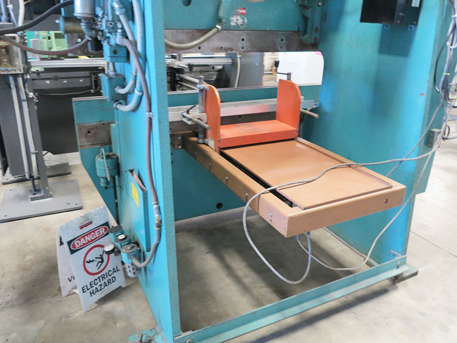 90 TON X 6' WYSONG CNC PRESS BRAKE, MODEL 90-4, DRC CNC BACK GAUGE, DRILLED FOR FLANGES, JIC ELECTRICS, AIR CLUTCH & BRAKE, 2 SPEED RAM, POWER RAM ADJUSTMENT, DUAL PALM CONTROL, ONE-SHOT LUBE (LOCATION: GARVEY AVE., SOUTH EL MONTE, CA) ***RIGGING FEE $150***-18