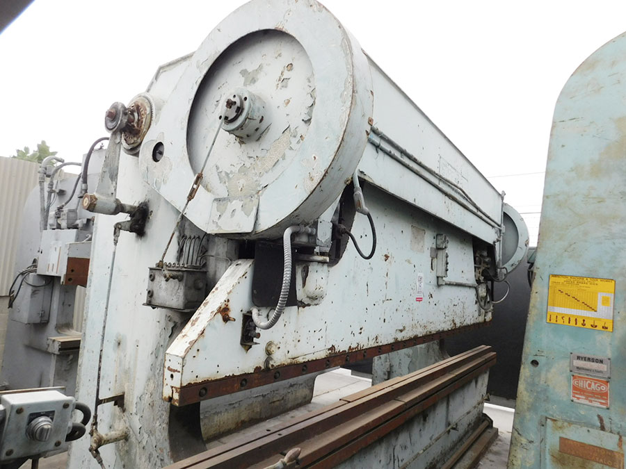 240 TON X 16' STEELWELD MECHANICAL PRESS BRAKE, MODEL H3 1/2-12 (M), MECHANICAL CLUTCH & BRAKE, FULL LENGTH FOOT TREADLE, POWER RAM ADJUSTMENT, AUTOMATIC LUBRICATION, FULL ELECTRICS, CLEANED & CYCLED, NOTE: MACHINE IS FLUSH FLOOR-DOES NOT REQUIRE PIT (LOCATION: GARVEY AVE., SOUTH EL MONTE, CA) ***RIGGING FEE $500***-19