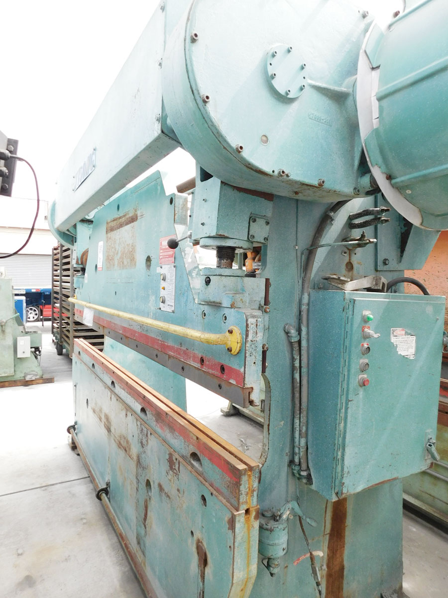 90 TON X 10' WYSONG MECHANICAL PRESS BRAKE, MODEL 90- 8, FOOT TREADLE, ONE SHOT LUBE SYSTEM, POWER RAM ADJUSTMENT W/ INDICATORS, MECHANICAL CLUTCH (LOCATION: GARVEY AVE., SOUTH EL MONTE, CA) ***RIGGING FEE $250***-20