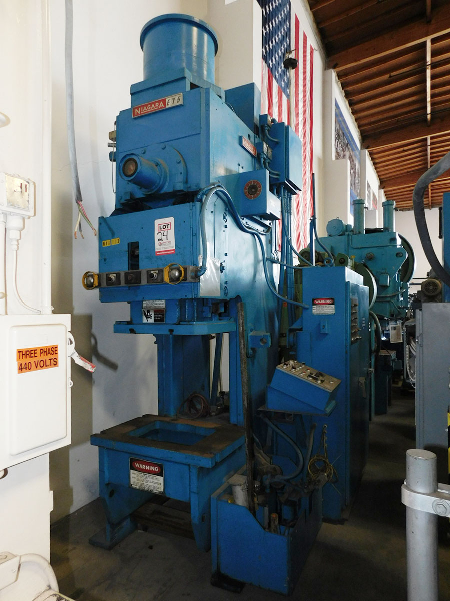 75 TON X 8" NIAGARA O.B.I. PUNCH PRESS, MODEL E-75, DUAL PALM CONTROLS, POWER RAM ADJUSTMENT, AIR COUNTER BALANCE, AUTO LUBE SYSTEM, AIR CLUTCH & BRAKE (LOCATION: GARVEY AVE., SOUTH EL MONTE, CA) ***RIGGING FEE $50***-24