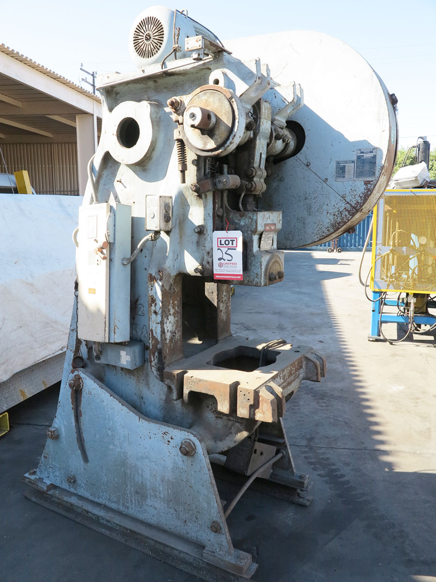 45 TON X 4" NIAGARA O.B.I. PUNCH PRESS, MODEL A3-1/2, AIR CLUTCH & BRAKE, AIR COUNTER BALANCE, AUTO LUBE, SURGE TANK, FOOT PEDAL, INCLINE SCREW (LOCATION: GARVEY AVE., SOUTH EL MONTE, CA) ***RIGGING FEE $50***-25