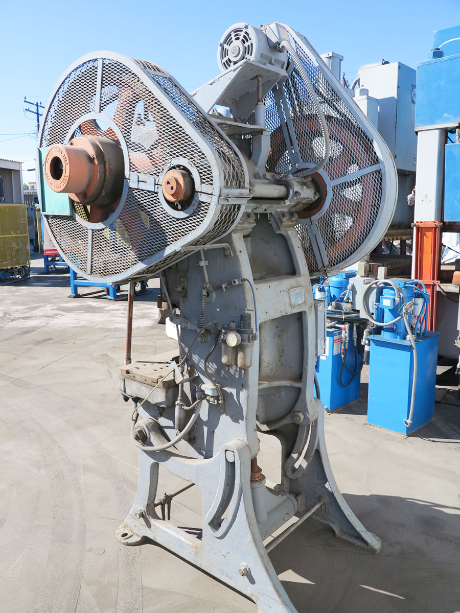 32 TON X 4" BLISS OBI PUNCH PRESS, ROCKFORD SAFETY CONTROLS, FOOT PEDAL, AIR TRIP MECHANICAL CLUTCH (LOCATION: GARVEY AVE., SOUTH EL MONTE, CA) ***RIGGING FEE $25***-39