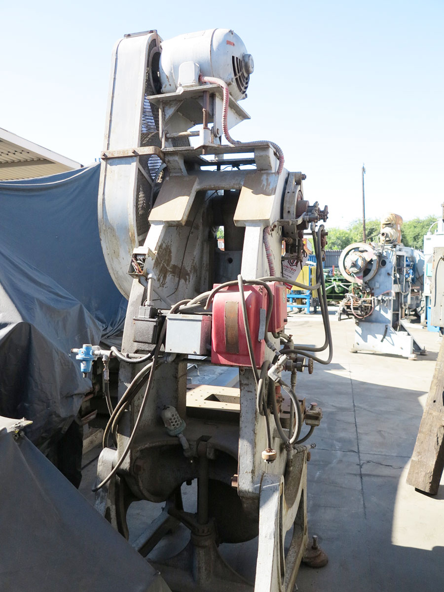 45 TON X 4" BLISS AIR TRIP MECHANICAL OBI PUNCH PRESS, MODEL 21-1/2, AIR TRIP MECHANCIAL CLUTCH, DUAL PALM BUTTON, PARTS COUNTER (LOCATION: GARVEY AVE., SOUTH EL MONTE, CA) ***RIGGING FEE $25***-47