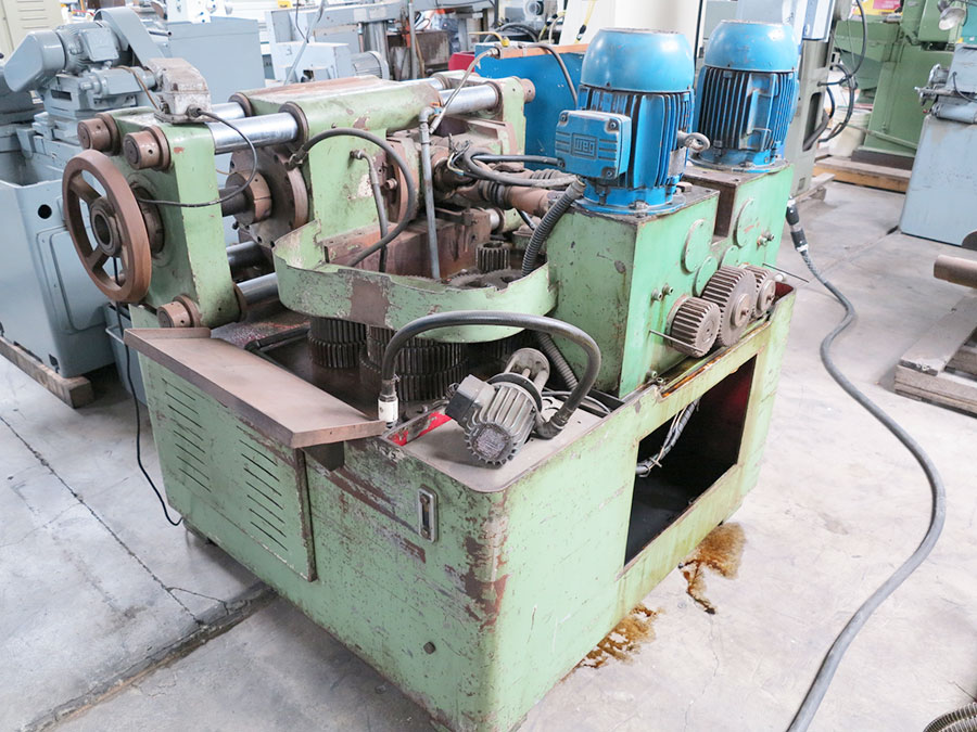 2" BURGELU TWO THREAD ROLLING CYLINDRICAL DIE THREAD ROLLING MACHINE FOR THREAD ROLLING, SPLINES, KNURLS AND MORE., MODEL HK-25, FOOT PEDAL, COOLANT SYSTEM, SOME TOOLING INCLUDED (LOCATION: RUSH ST., SOUTH EL MONTE, CA) ***RIGGING FEE $50***-105