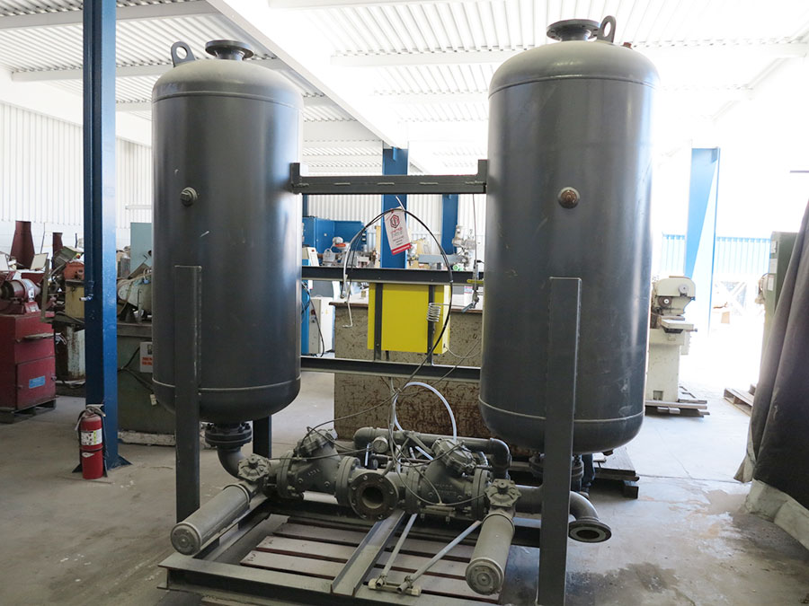 1910 SCFM ZEKS HYDRONIX HEATLESS PURGE DESICCANT AIR DRYER, MODEL 1910HPS1L0D00E, ADJUSTABLE PURGE, FILL & DRAIN PORTS, TOWER SEQUENCING LIGHT, (NOTE: NEW REPLACEMENT COST IS $38,800) (LOCATION: RUSH ST., SOUTH EL MONTE, CA) ***RIGGING FEE $25***-121