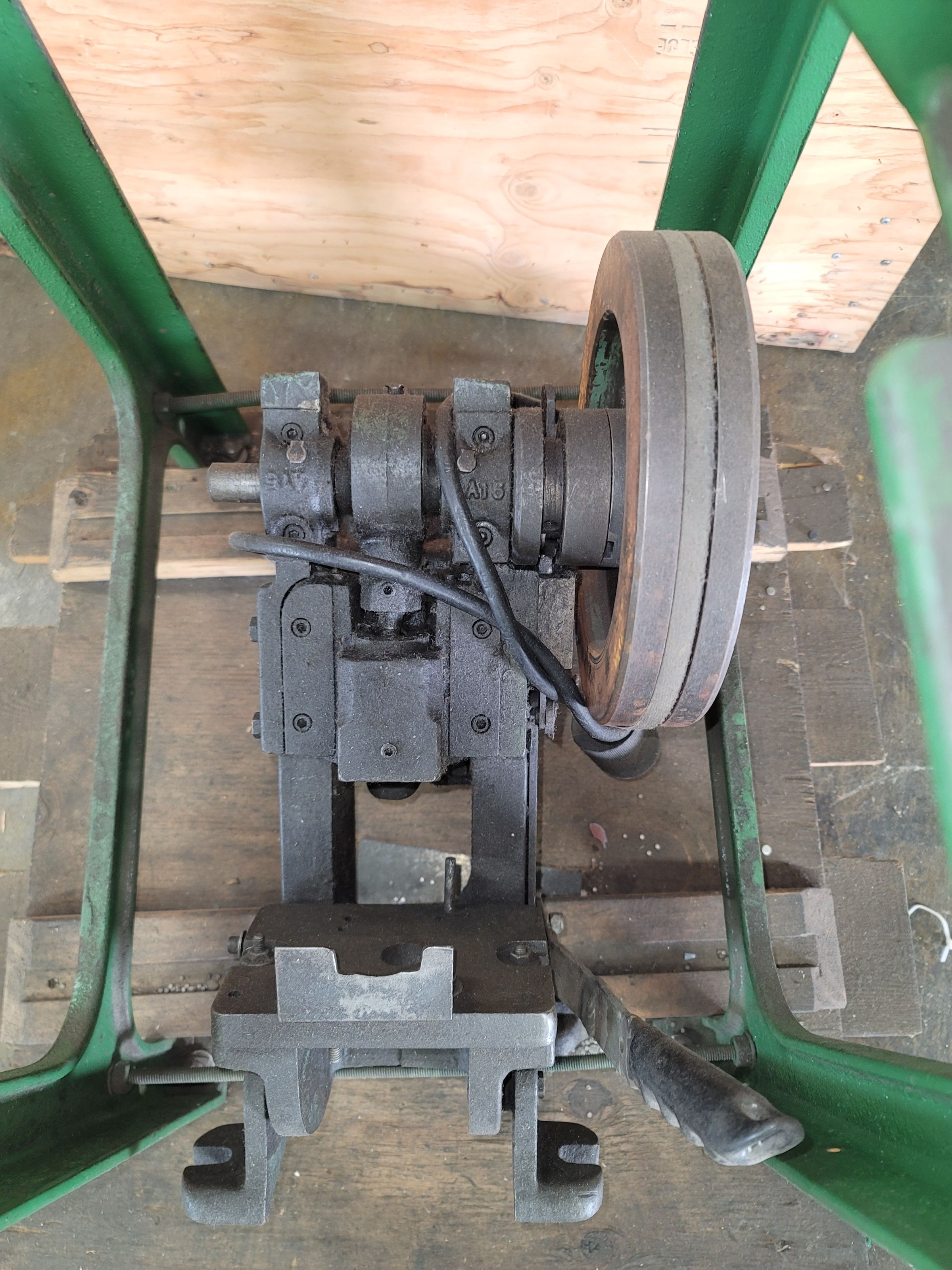 KENCO 1-1/2 TON PUNCH PRESS-7E