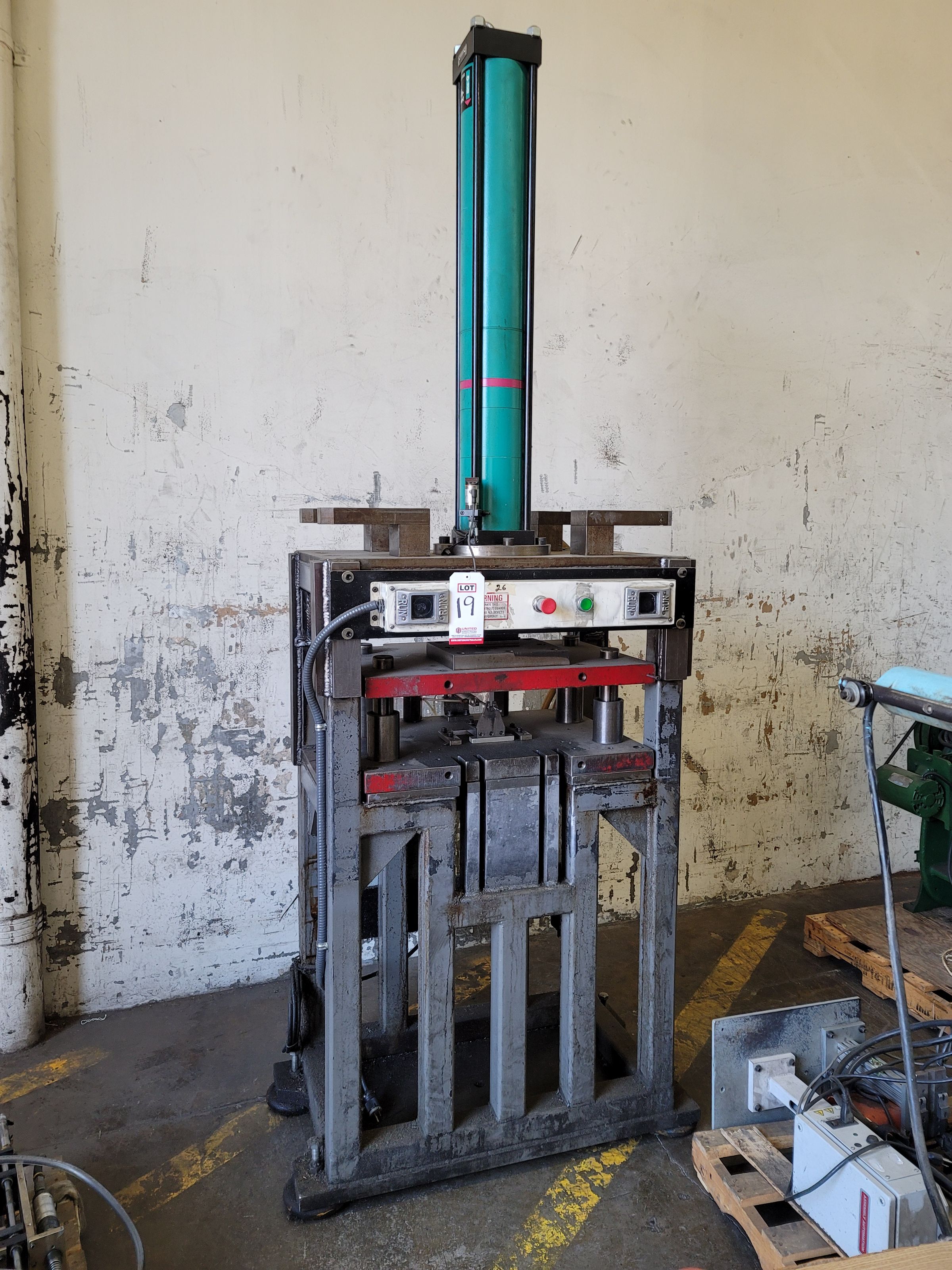 CUSTOM BUILT SINGLE RAM HYDRAULIC PRESS-19