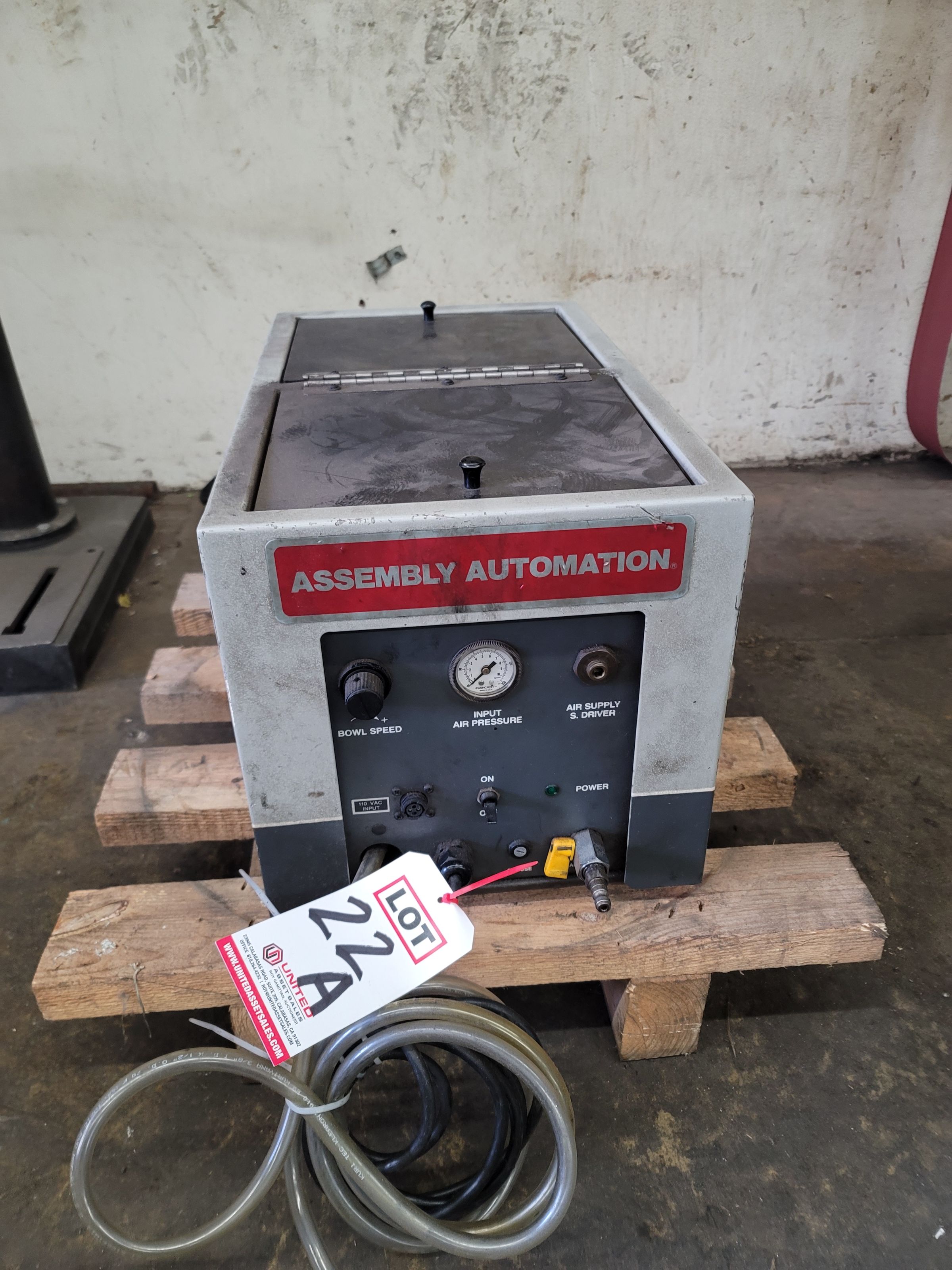 ASSEMBLY AUTOMATION PNEUMATIC RIVET (VIBRATORY BOWL) FEEDER-22A