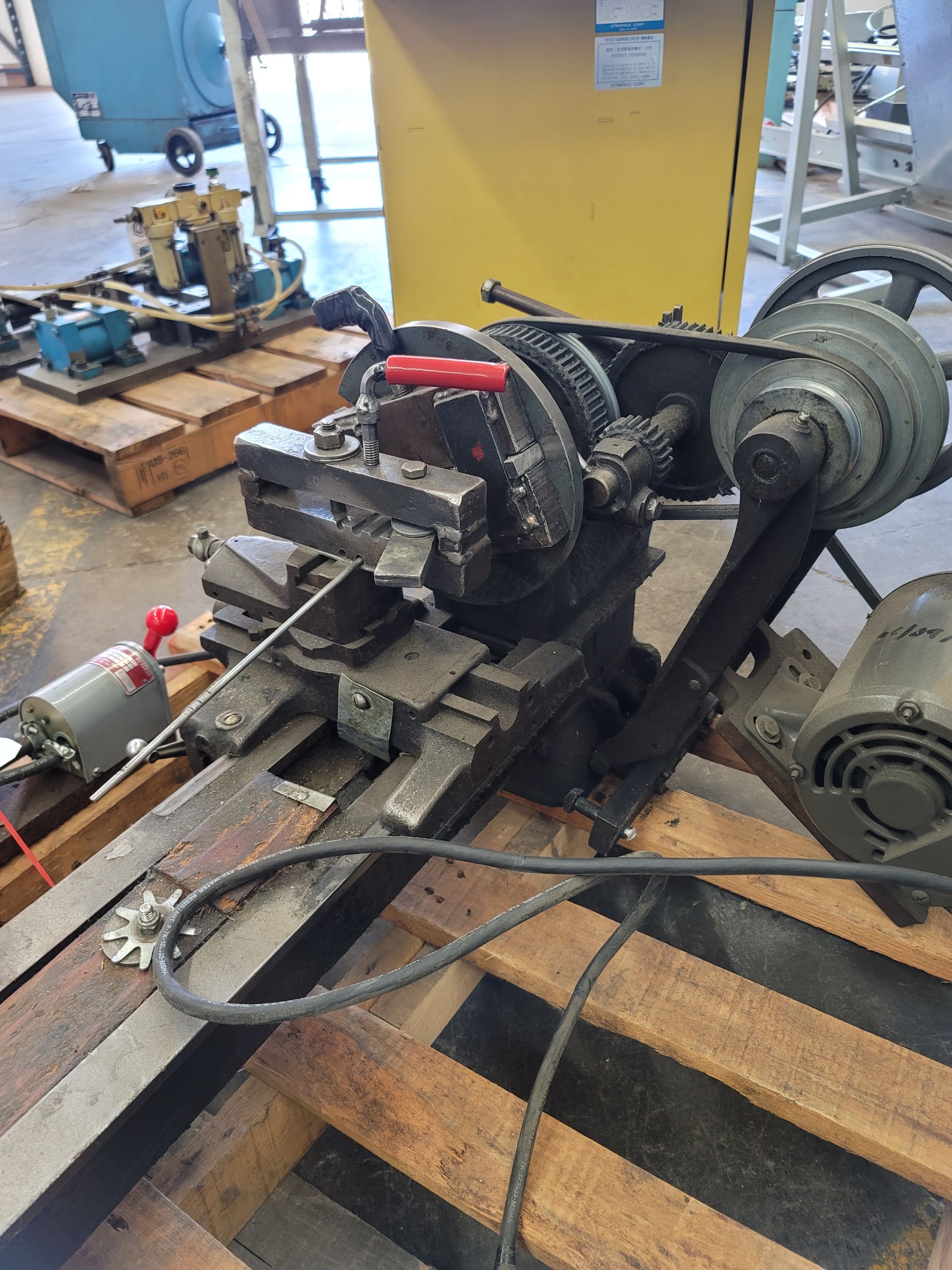 VINTAGE CRAFTSMAN LATHE, MASTER CRAFTSMAN SERIES, AS PICTURED-31