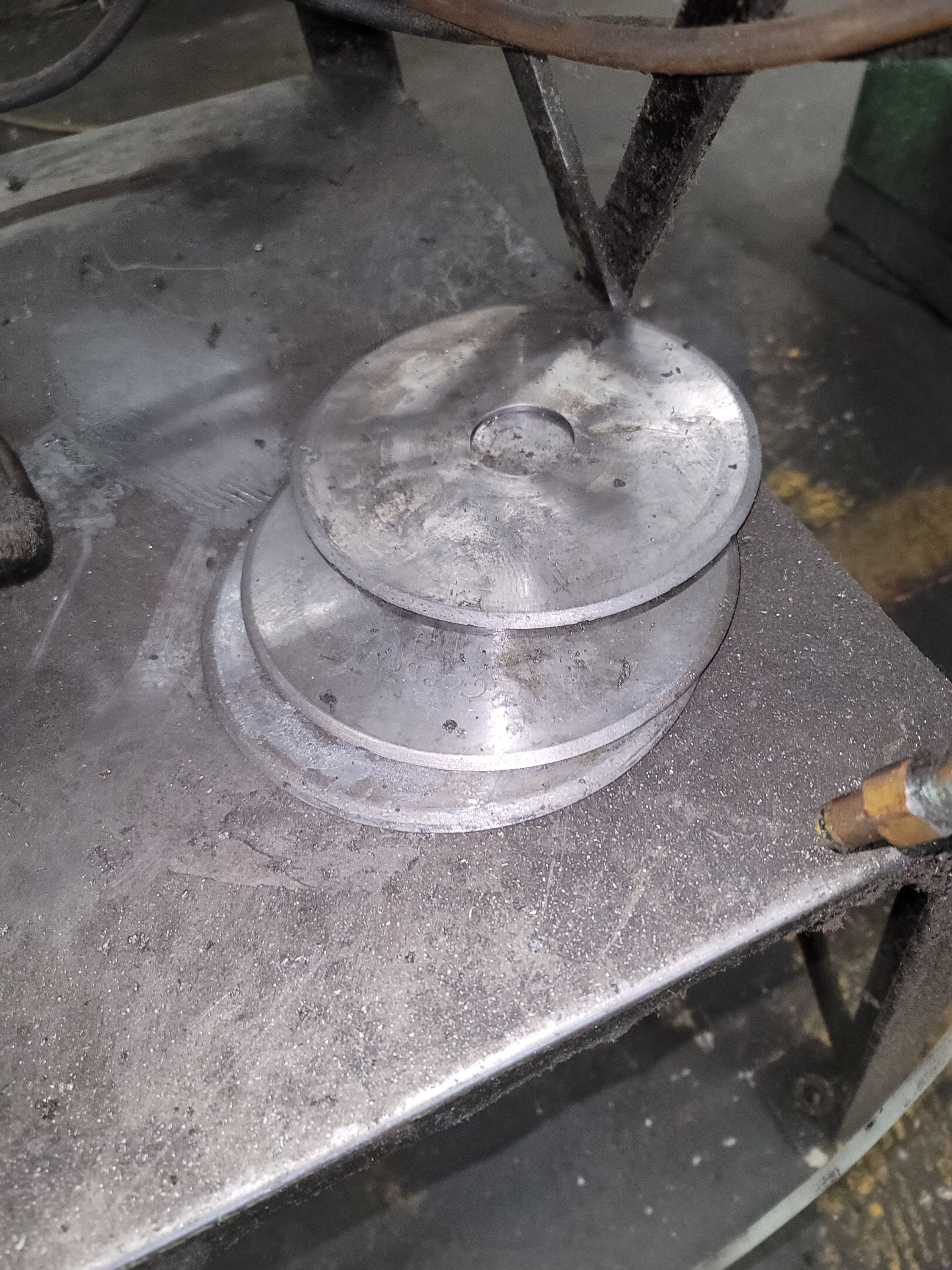 CONTINENTAL MACHINE COMPANY TUBING CUTTER, NO. 1-40