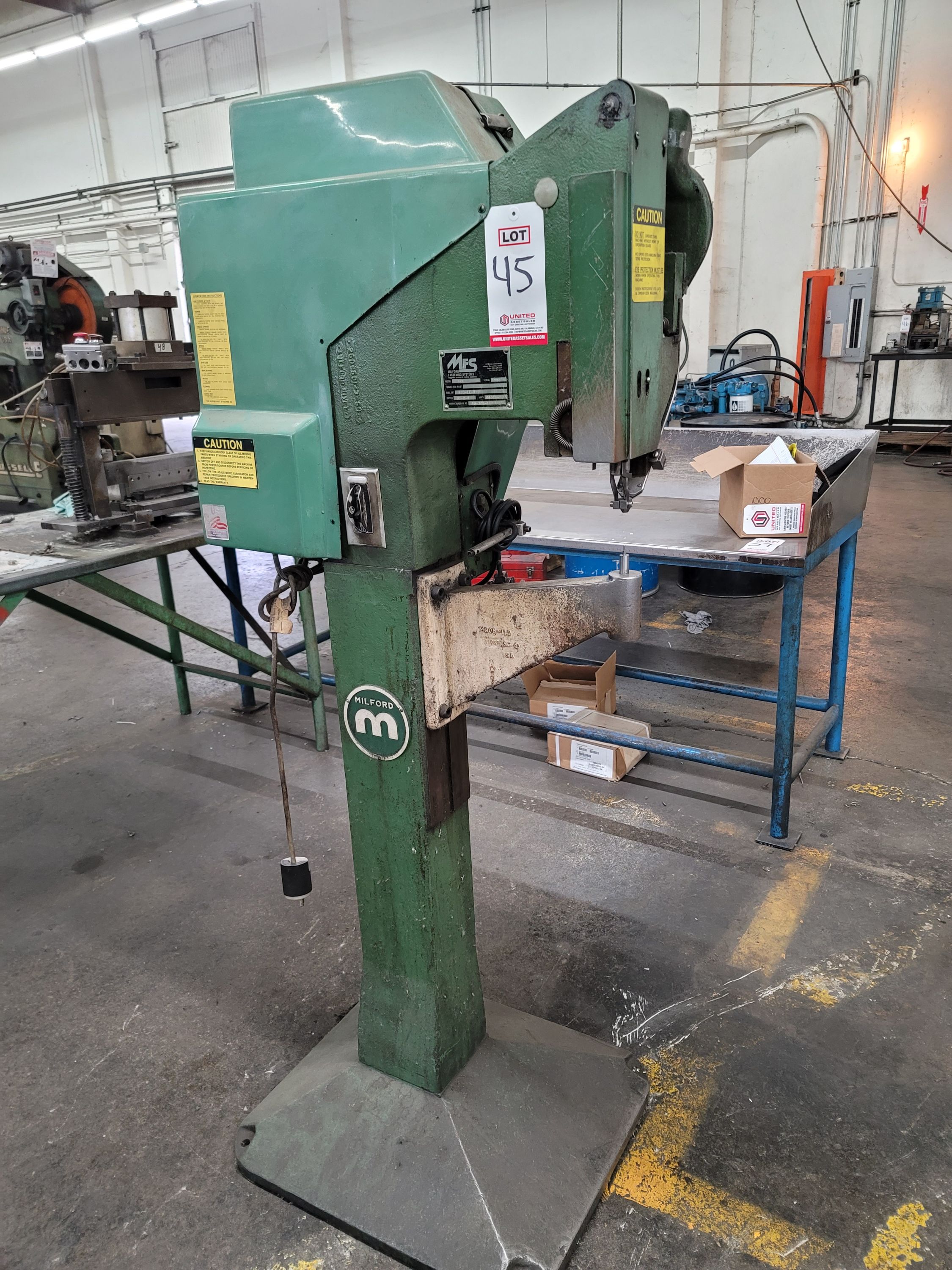 MILFORD FASTENING SYSTEMS RIVET MACHINE, MODEL 255, S/N 3254-45