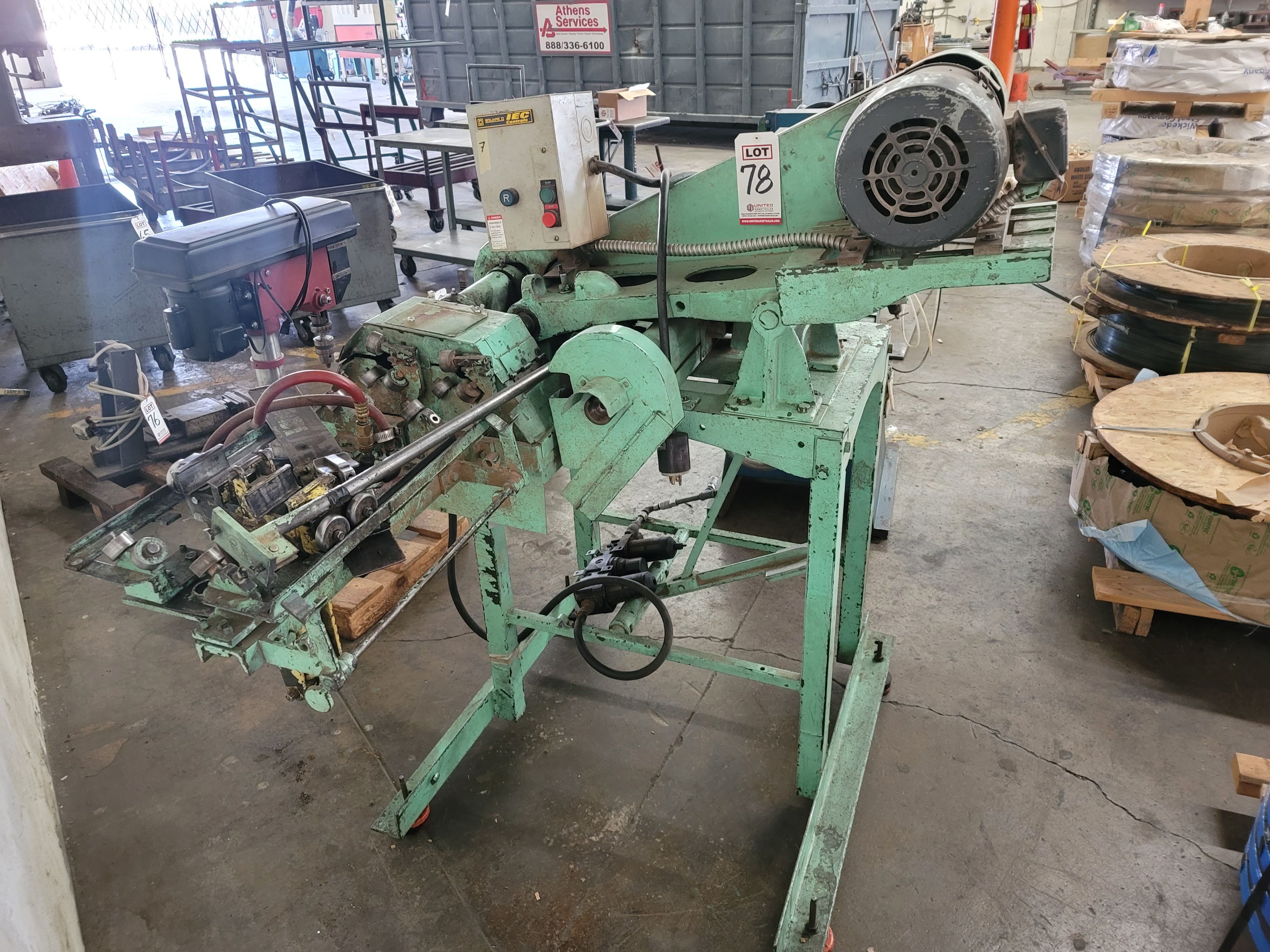 WOOD HANDLE END CONER-78