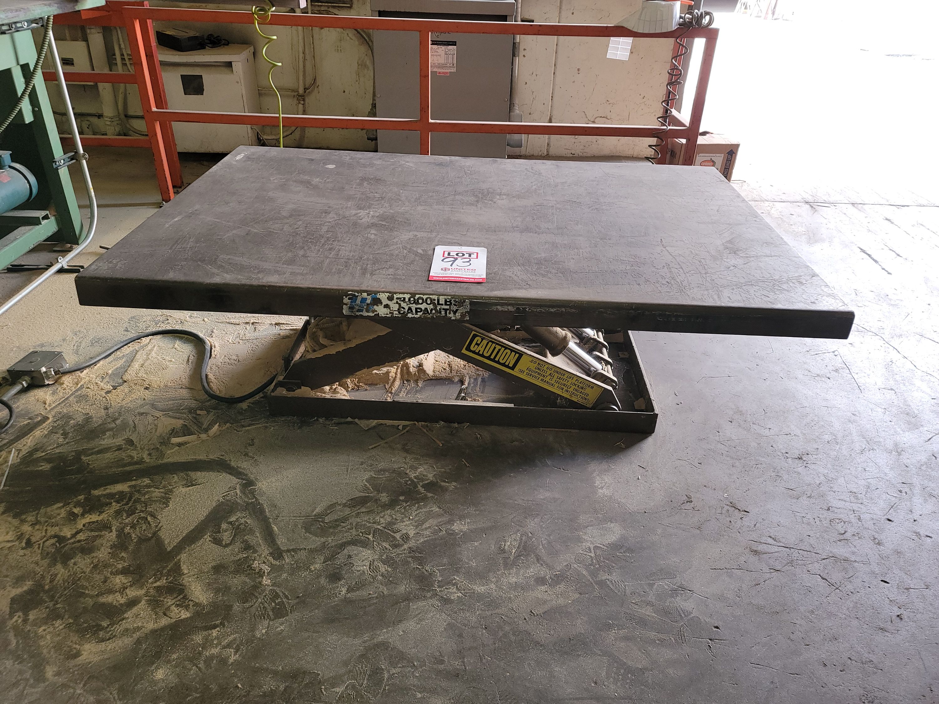 AUTOQUIP CORP SCISSOR LIFT TABLE, MODEL 32B3E40, 6' X 4', 4,000 LB CAPACITY, S/N 48539227-A-93
