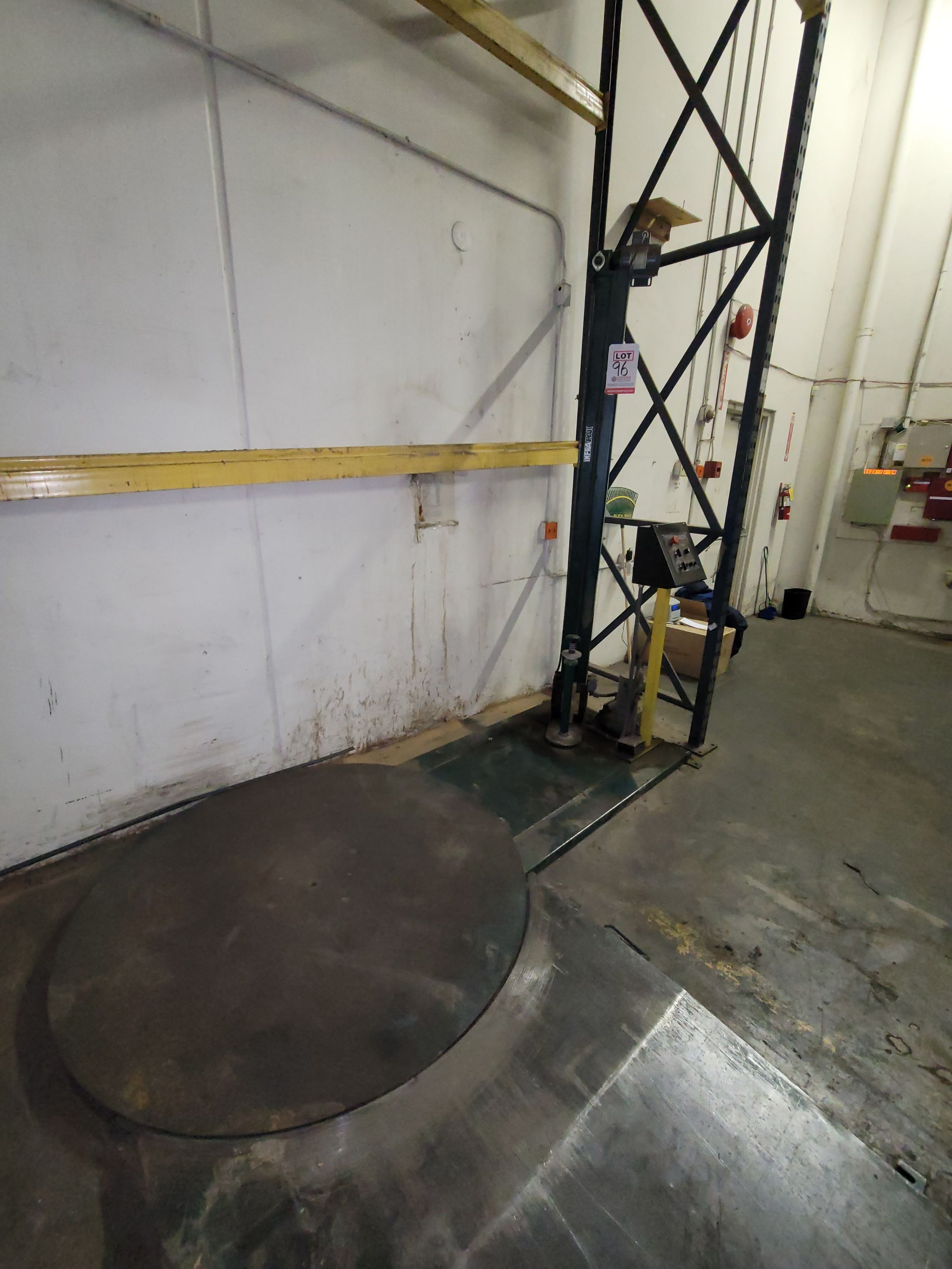 INFRAPAK EZ-DUZ-IT 48" X 48" PALLET WRAPPER, 3,000 LB MAX CAPACITY, S/N E192L99E-96