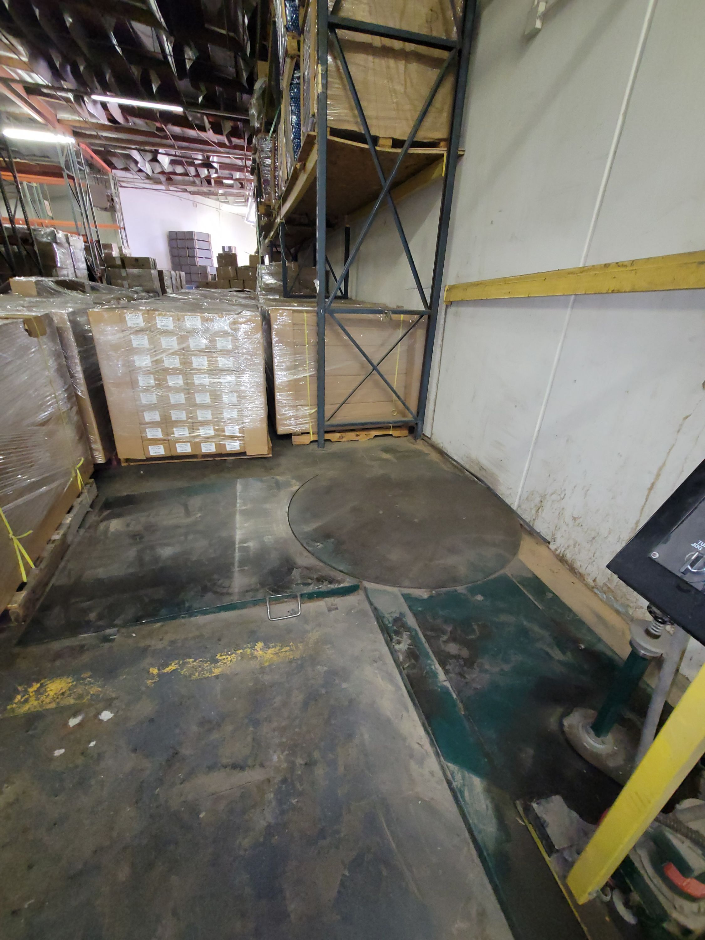 INFRAPAK EZ-DUZ-IT 48" X 48" PALLET WRAPPER, 3,000 LB MAX CAPACITY, S/N E192L99E-96