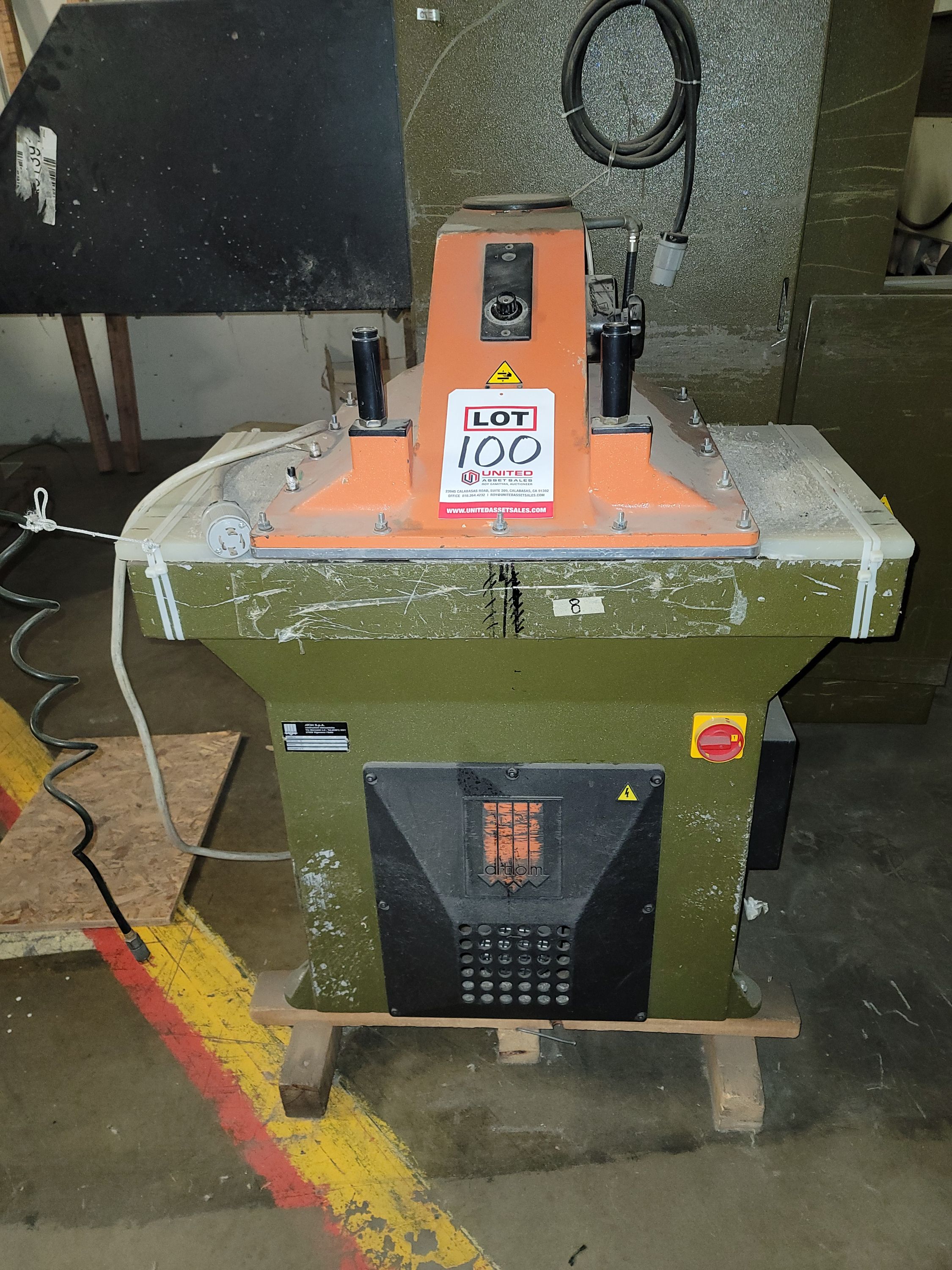 ATOM SWING ARM CLICKER PRESS DIE CUTTER, MODEL SE 25L, S/N 10001446-13-100