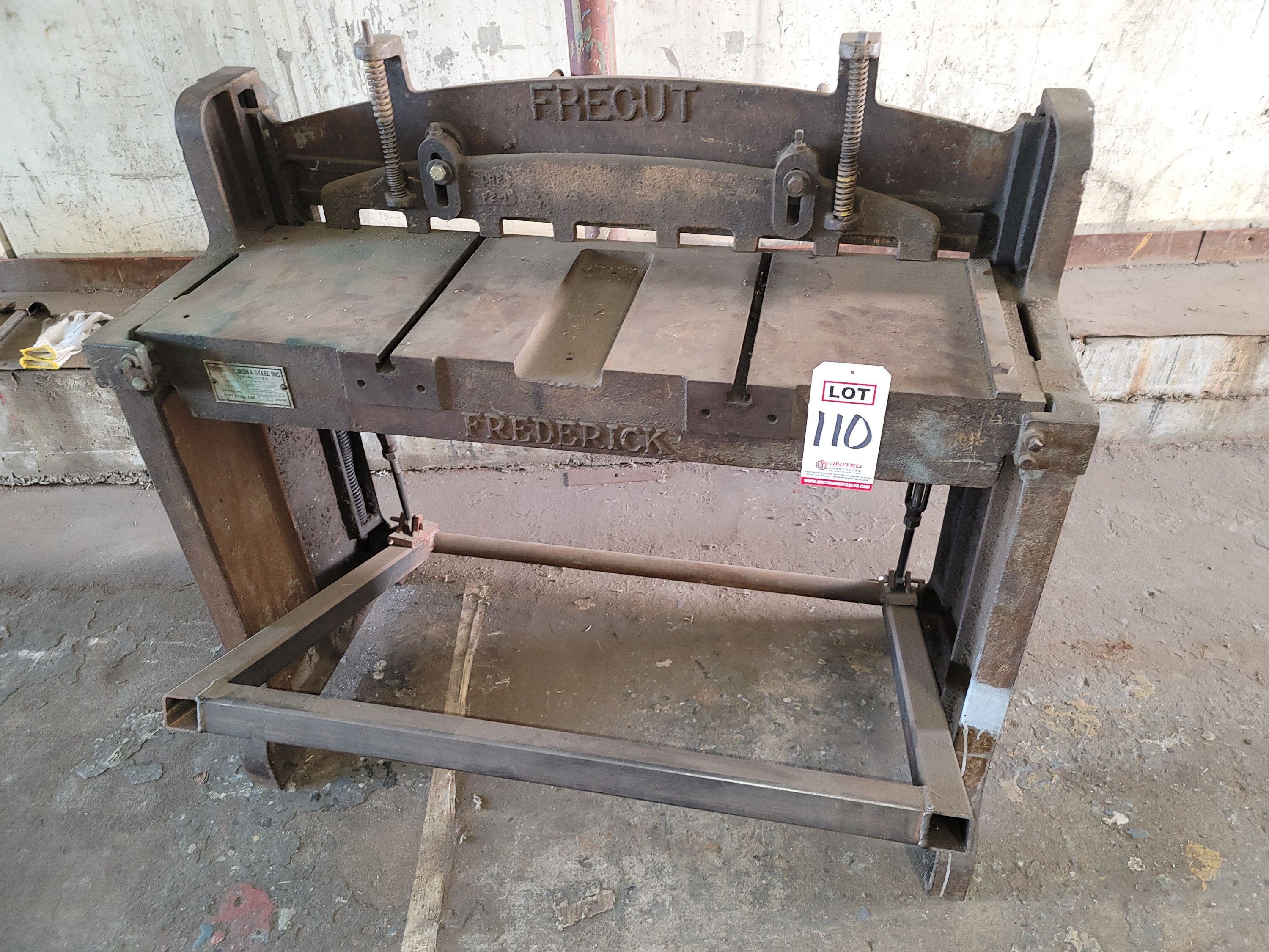 FREDERICK IRON & STEEL, FRECUT FOOT SHEAR, MODEL 1836, 36" SHEAR, 19 GAUGE SOFT STEEL CAPACITY, S/N 46-3368-110