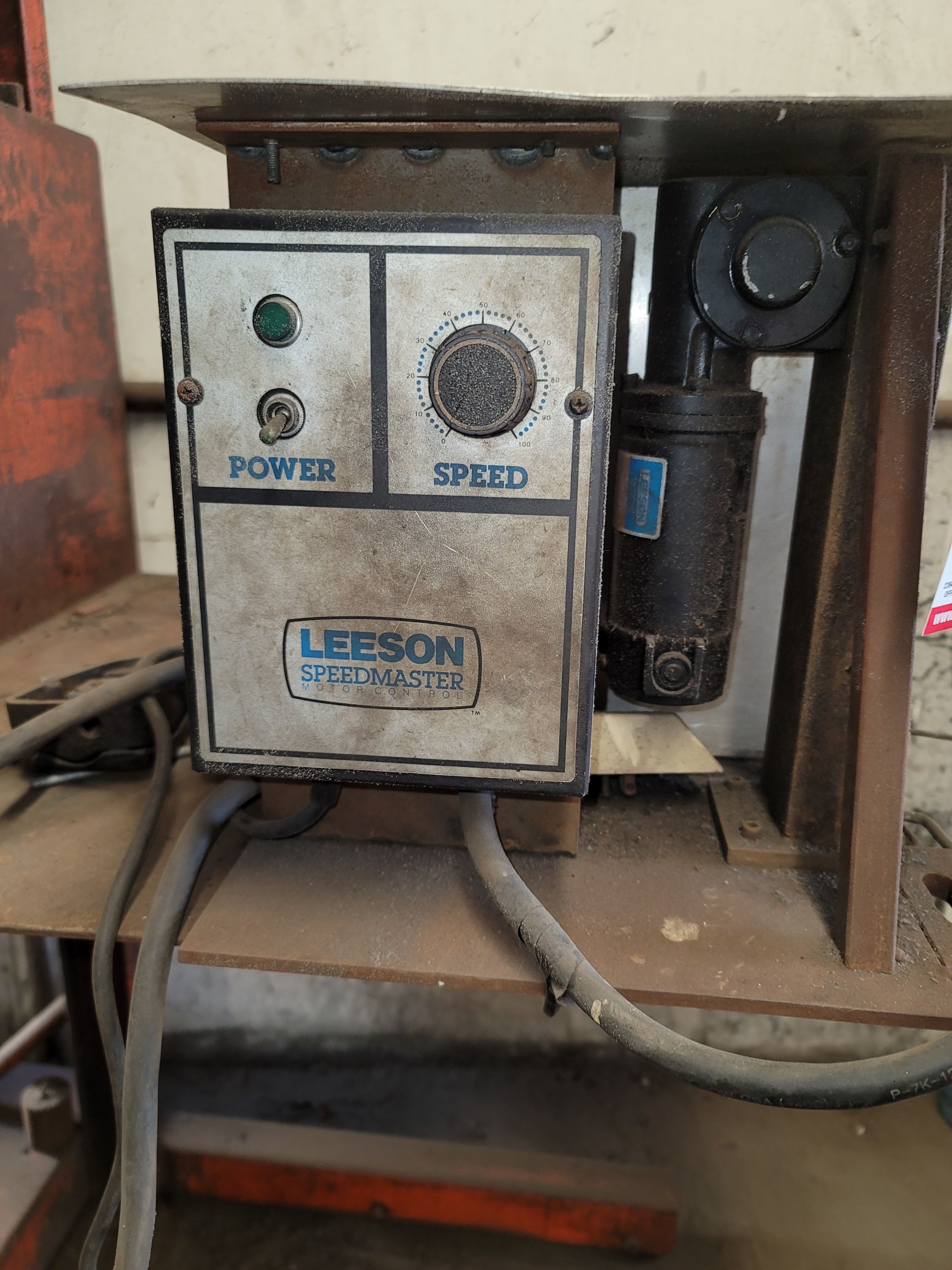 CRANK OPERATED LIFT (MISSING HANDLE) W/ LEESON SPEEDMASTER SPEED CONTROL CONNECTED TO CUSTOM FIXTURE-114