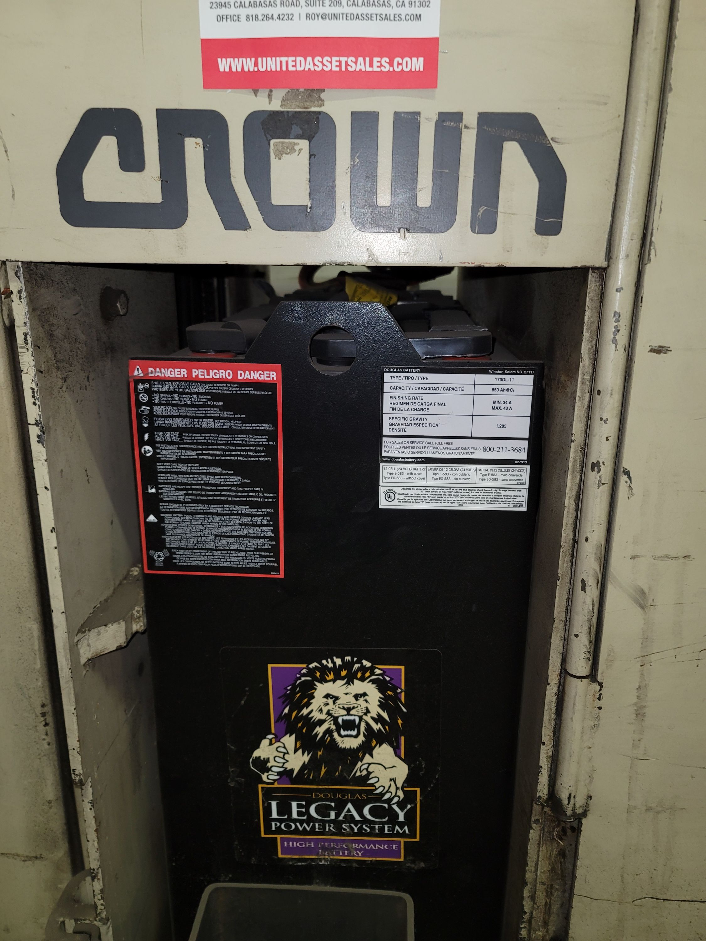 CROWN STAND-UP ELECTRIC FORKLIFT, MODEL 35RRTT, S/N 1A122432, 24V, MAST ID 35RRTT-210, OUT OF SERVICE / NEEDS WORK, W/ HOBART R SERIES 24V CHARGER, MODEL 540B1-12R, S/N 293CS05266 (CHARGER WORKS) FORKLIFT BATTERIES WERE REPLACED NEW 3 YEARS AGO, BUT THAT DID NOT FIX THE PROBLEM-129