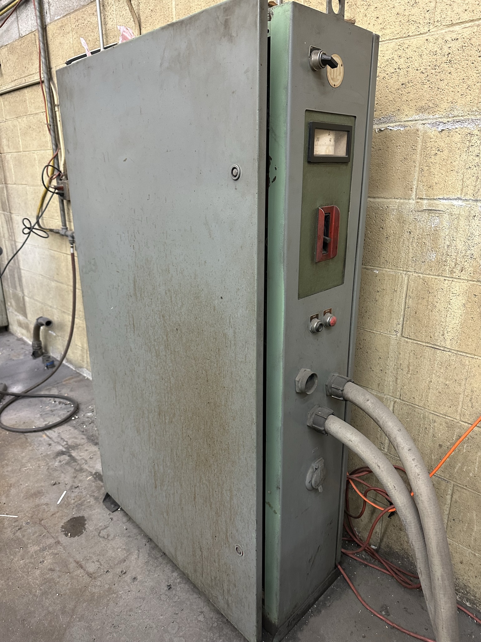 TOS SUS 80 LATHE, 32" X 130" CC, 15" 6-JAW CHUCK, TAILSTOCK, (2) STEADY RESTS, DUPLOMATIC TA-175 TRACING ATTACHMENT, 3-1/4" THROUGH HOLE-56