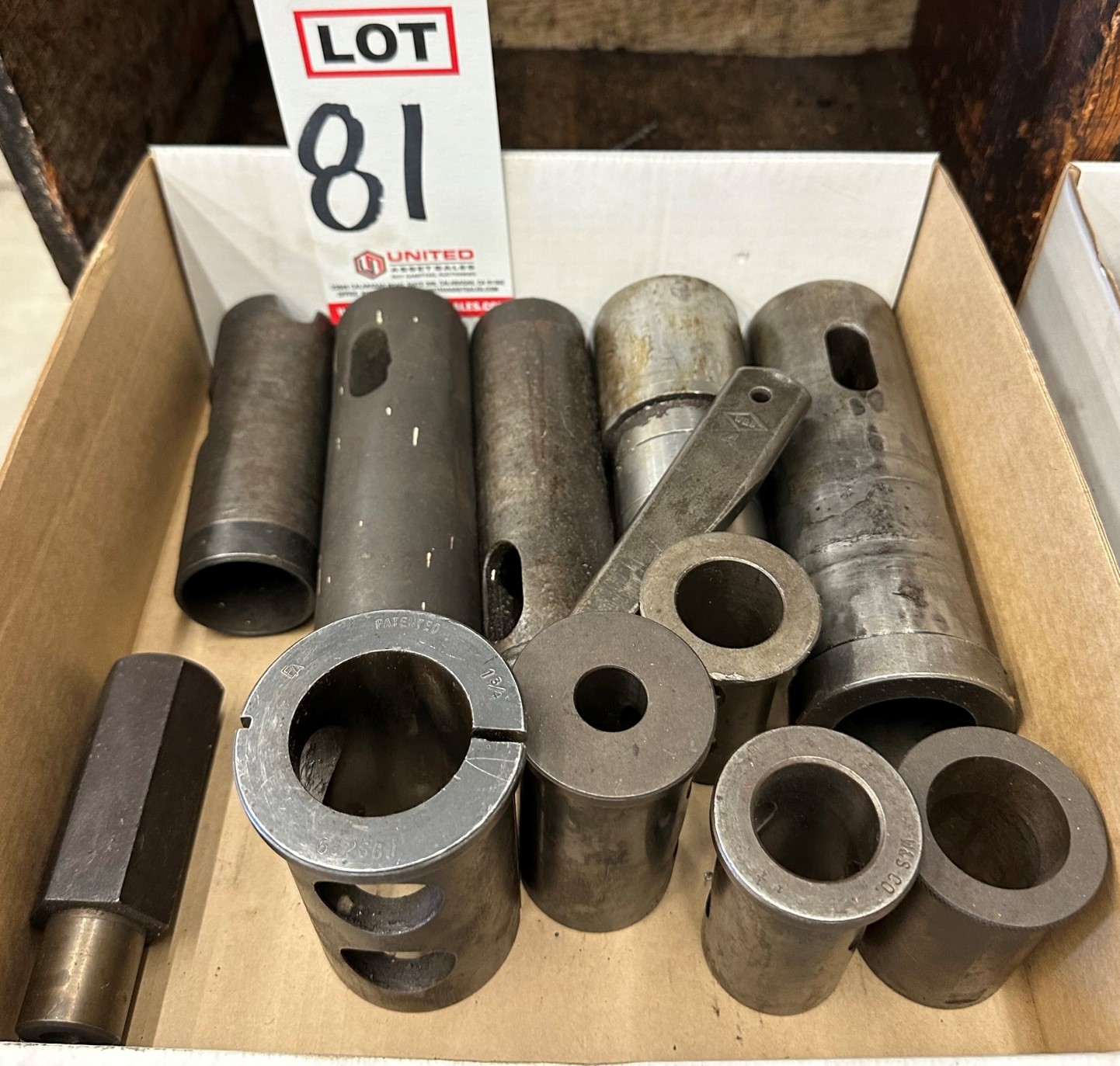 LOT - TOOL HOLDER SLEEVES-81