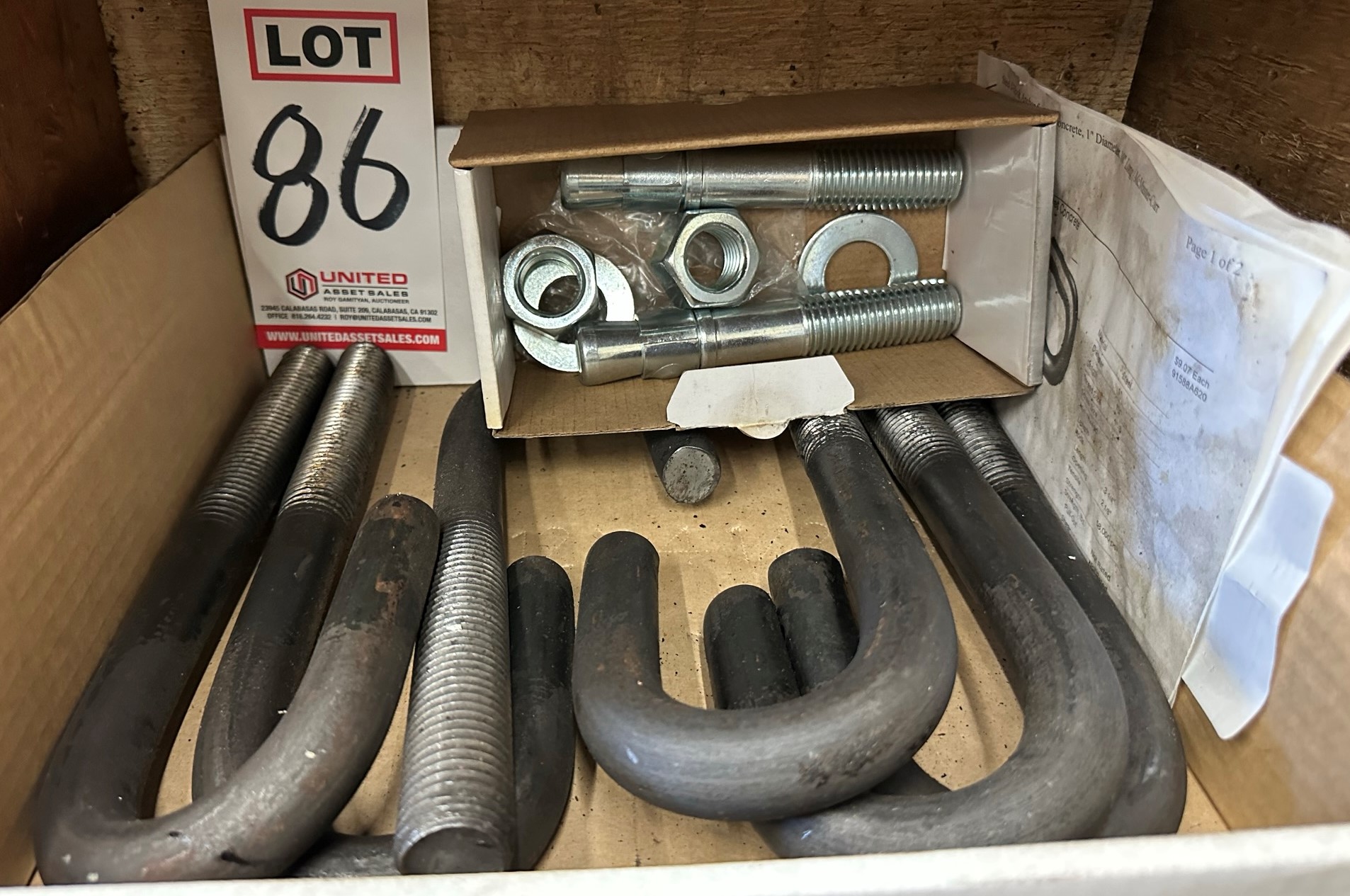 LOT - J-BOLTS, CONCRETE WEDGE ANCHOR-86