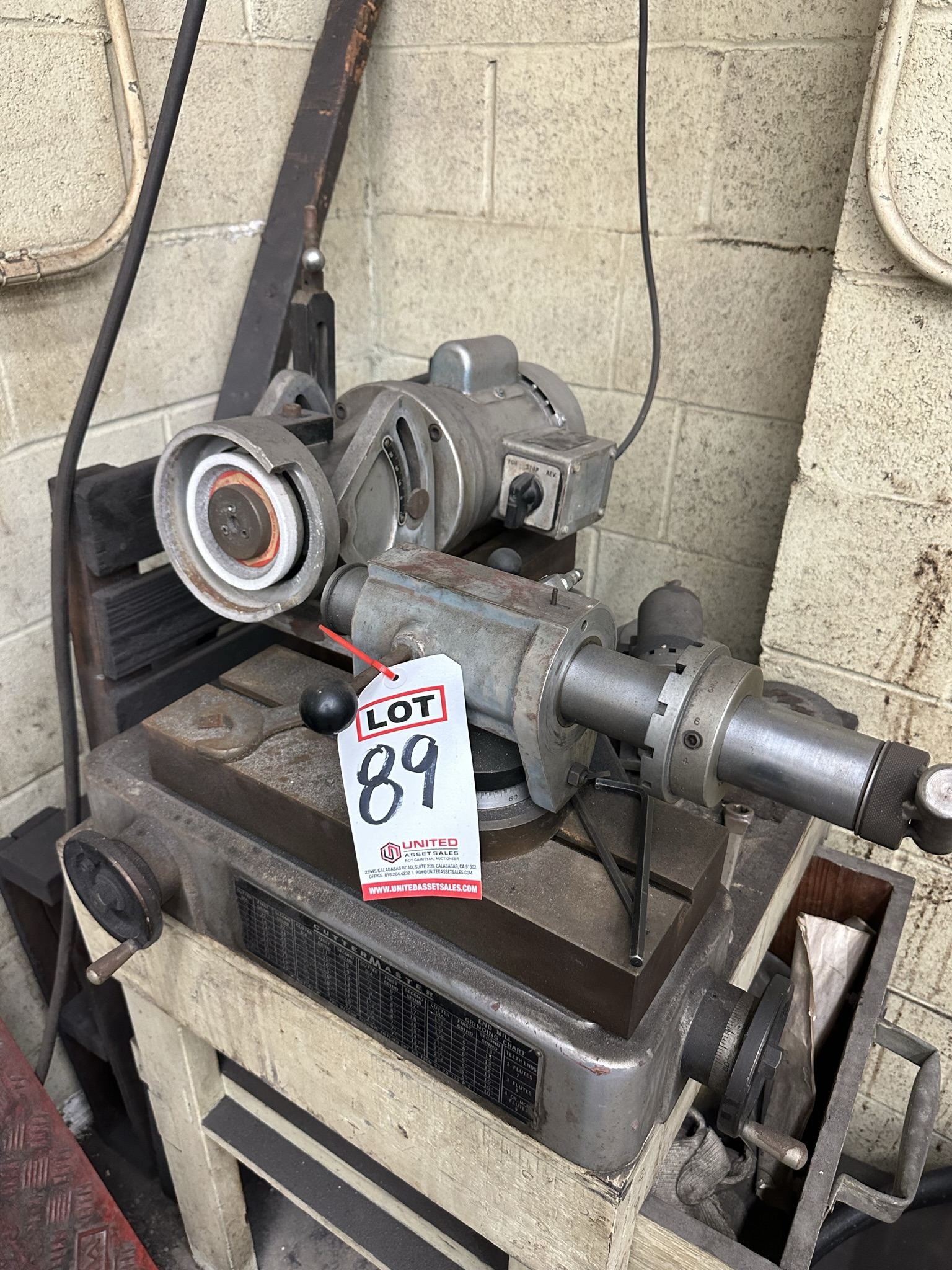 CUTTERMASTER FCG-30 TOOL & CUTTER GRINDER, W/ BENCH AND CONTENTS-89