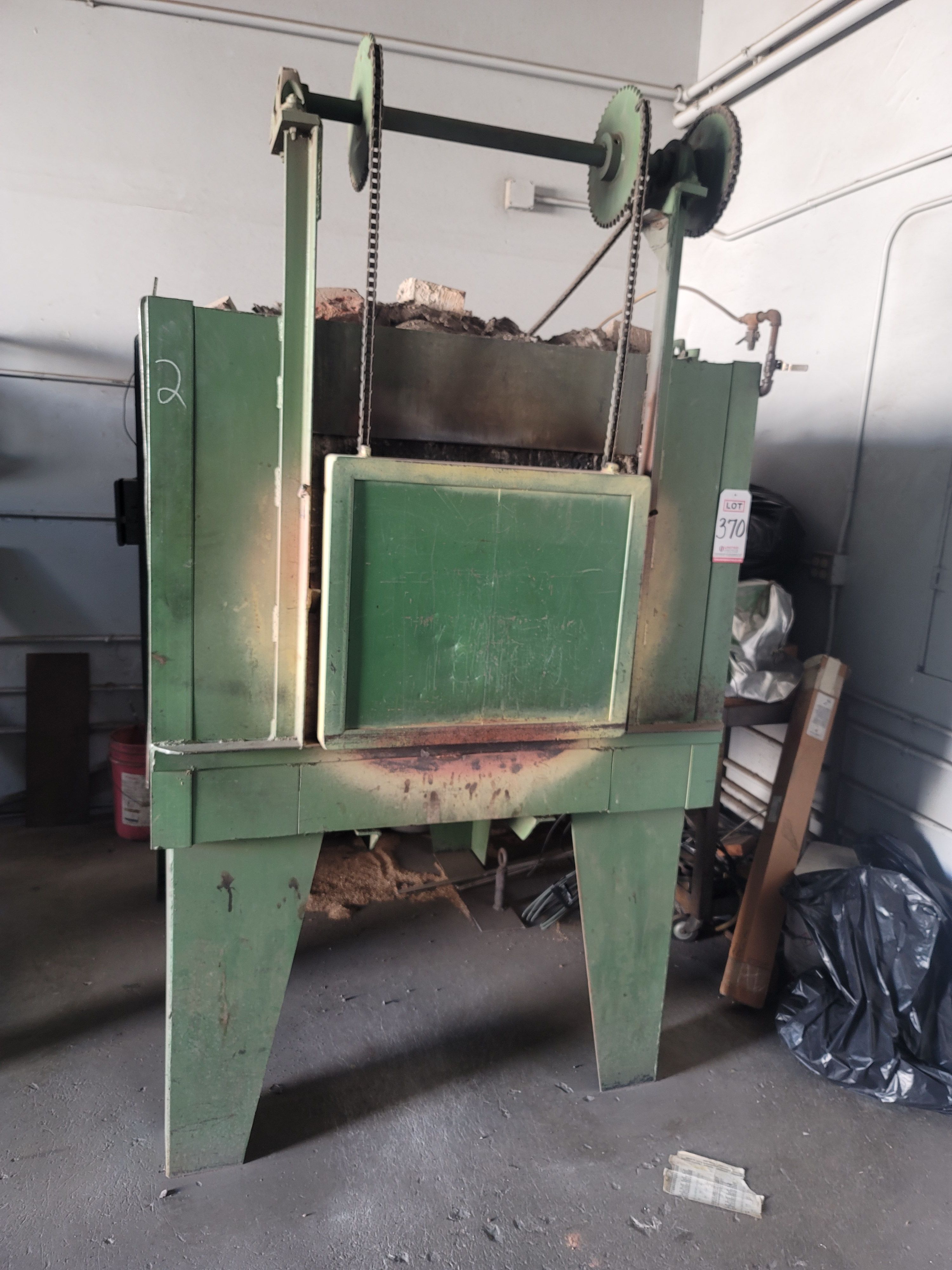 INDUSTRIAL ELECTRIC OVEN, CUSTOM MADE, UP TO 2000 DEGREES F, 19" X 36" X 15" HT INTERIOR-370