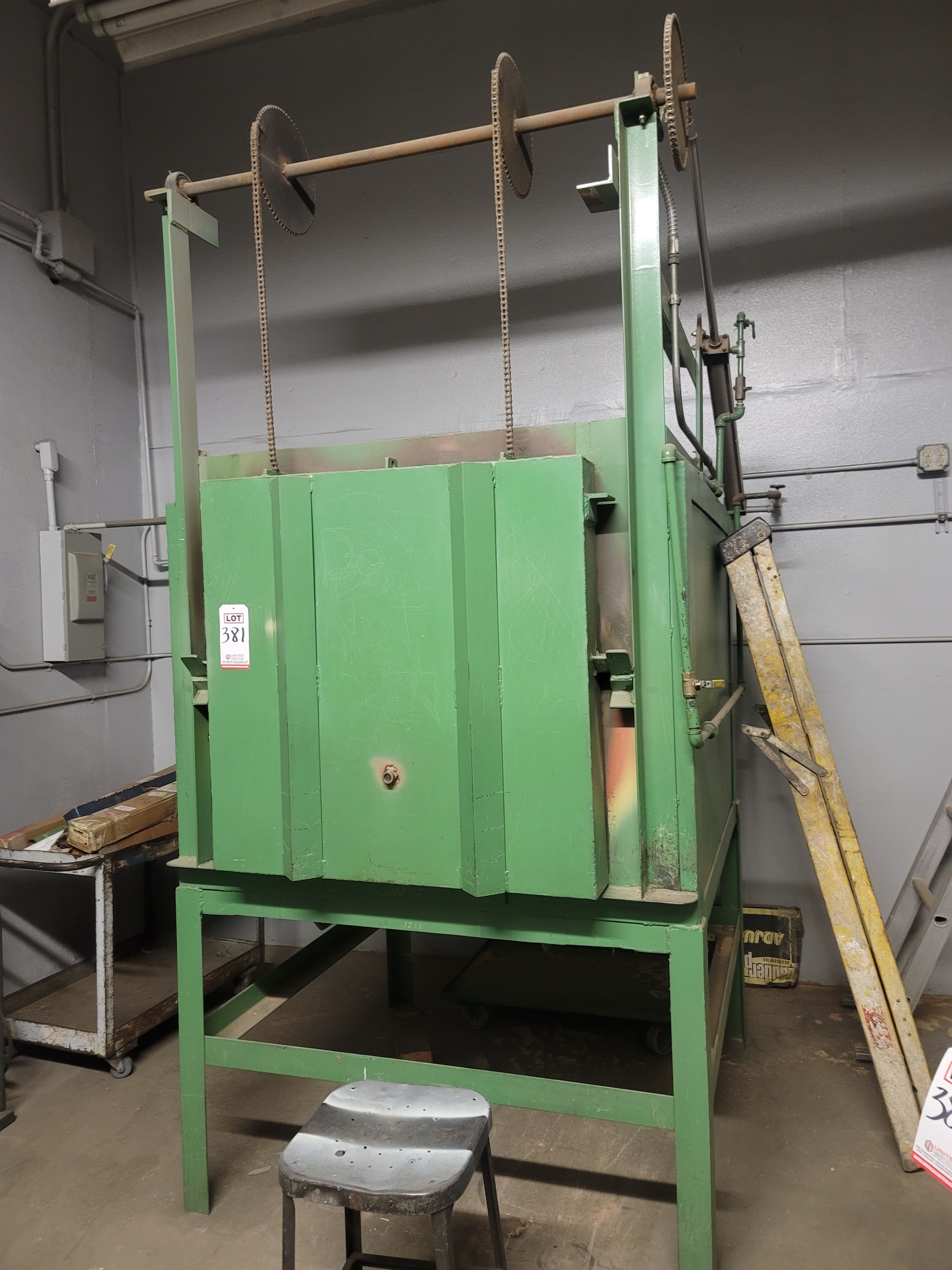 INDUSTRIAL ELECTRIC OVEN, CUSTOM MADE, UP TO 2000 DEGREES F, 29" X 22" X 30" HT INTERIOR-381