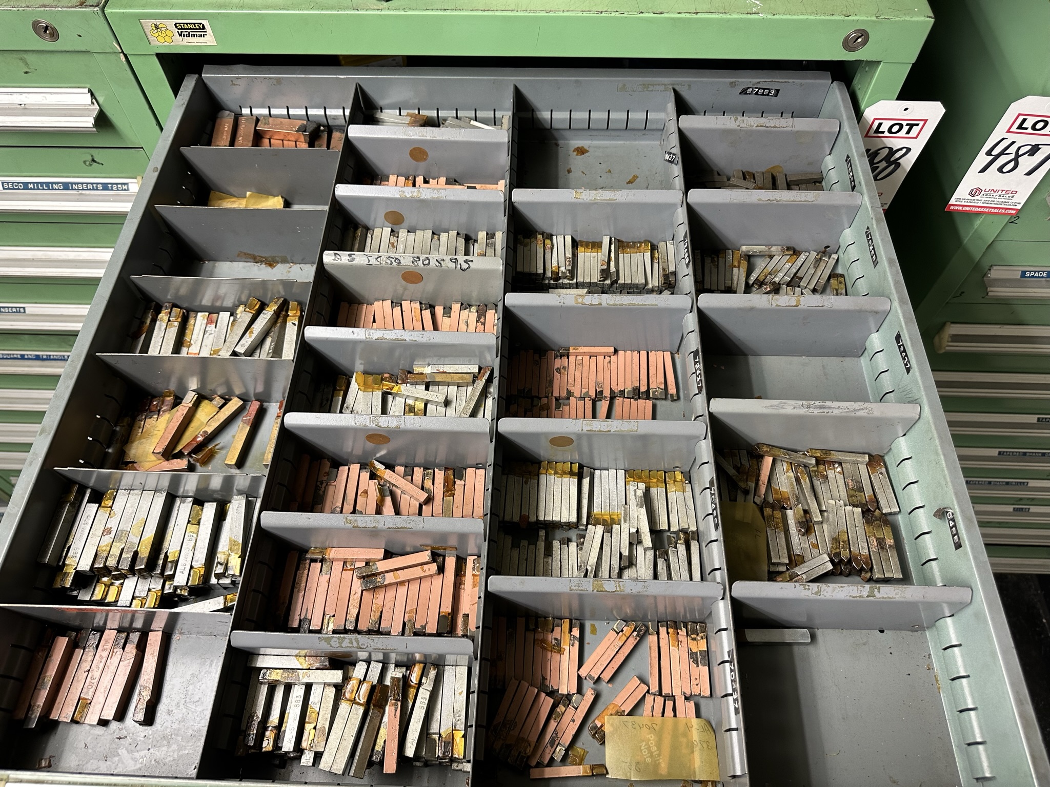 STANLEY VIDMAR 9-DRAWER TOOL CABINET, W/ CONTENTS OF TOOLING, TO INCLUDE: LARGE QUANTITY OF CARBIDE INSERTS-488