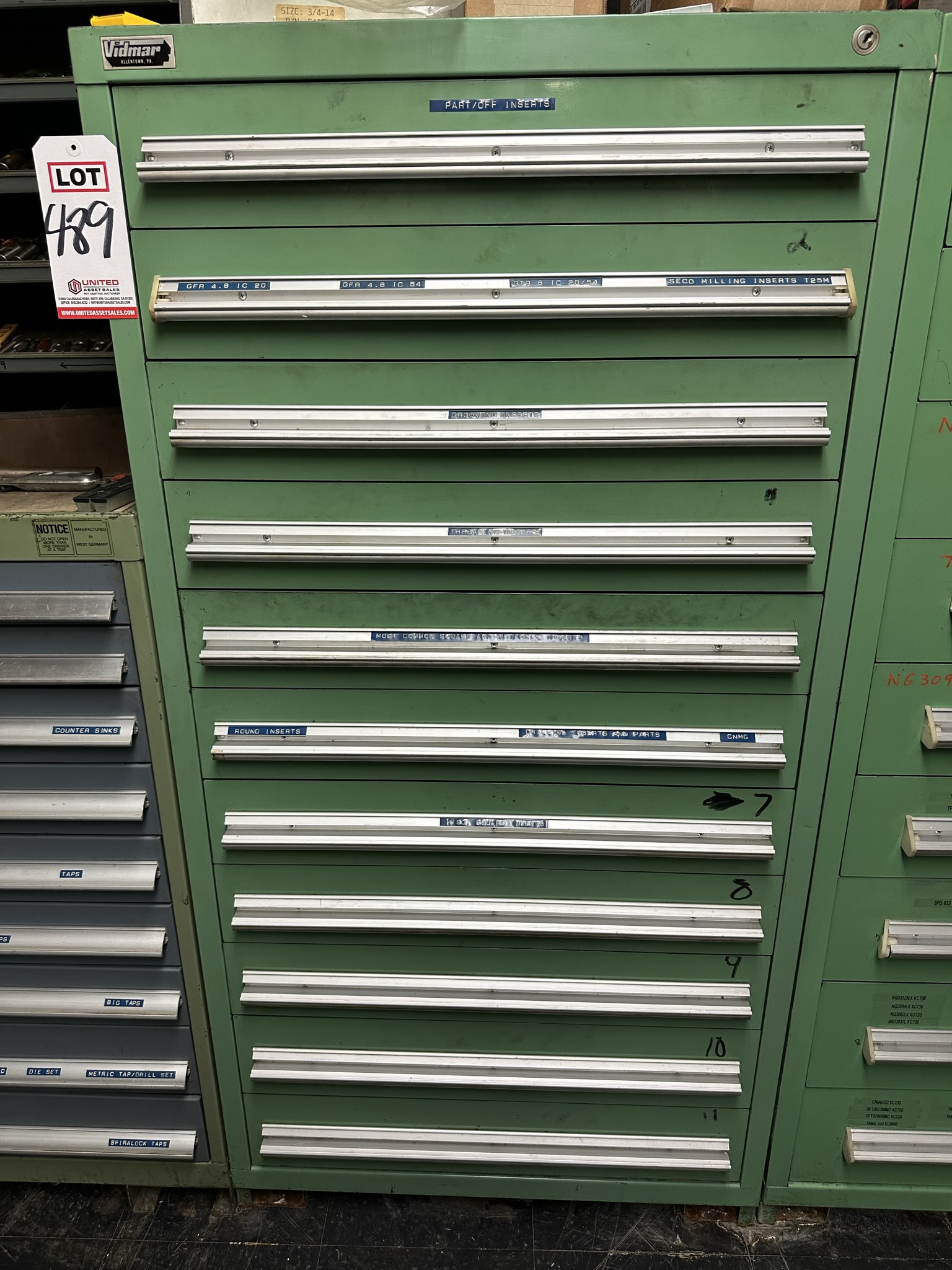 VIDMAR 11-DRAWER TOOL CABINET, W/ CONTENTS OF TOOLING, TO INCLUDE: LARGE QUANTITY OF CARBIDE INSERTS-489