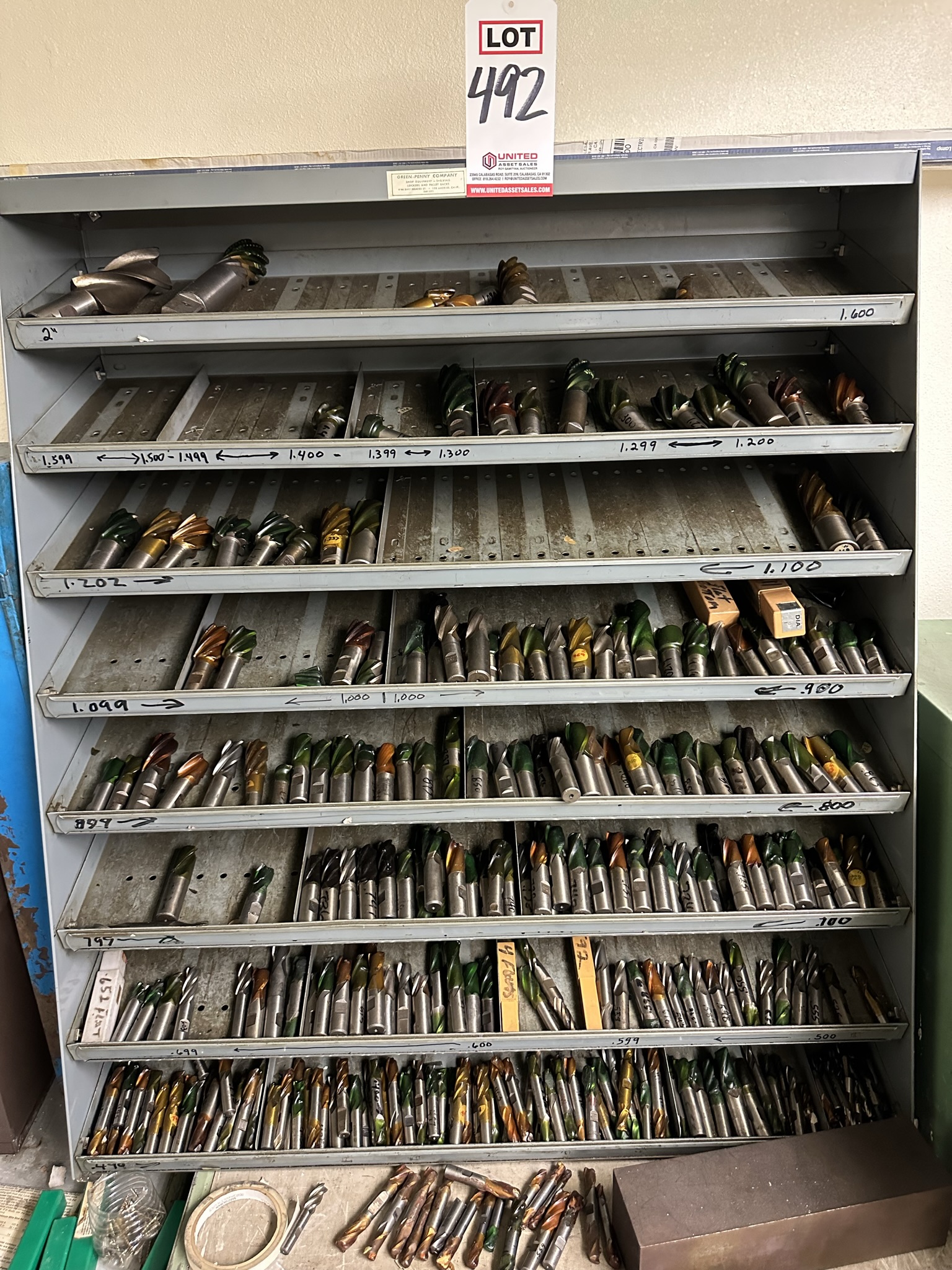 SMALL BENCHTOP SHELF UNIT, W/ CONTENTS OF END MILLS-492