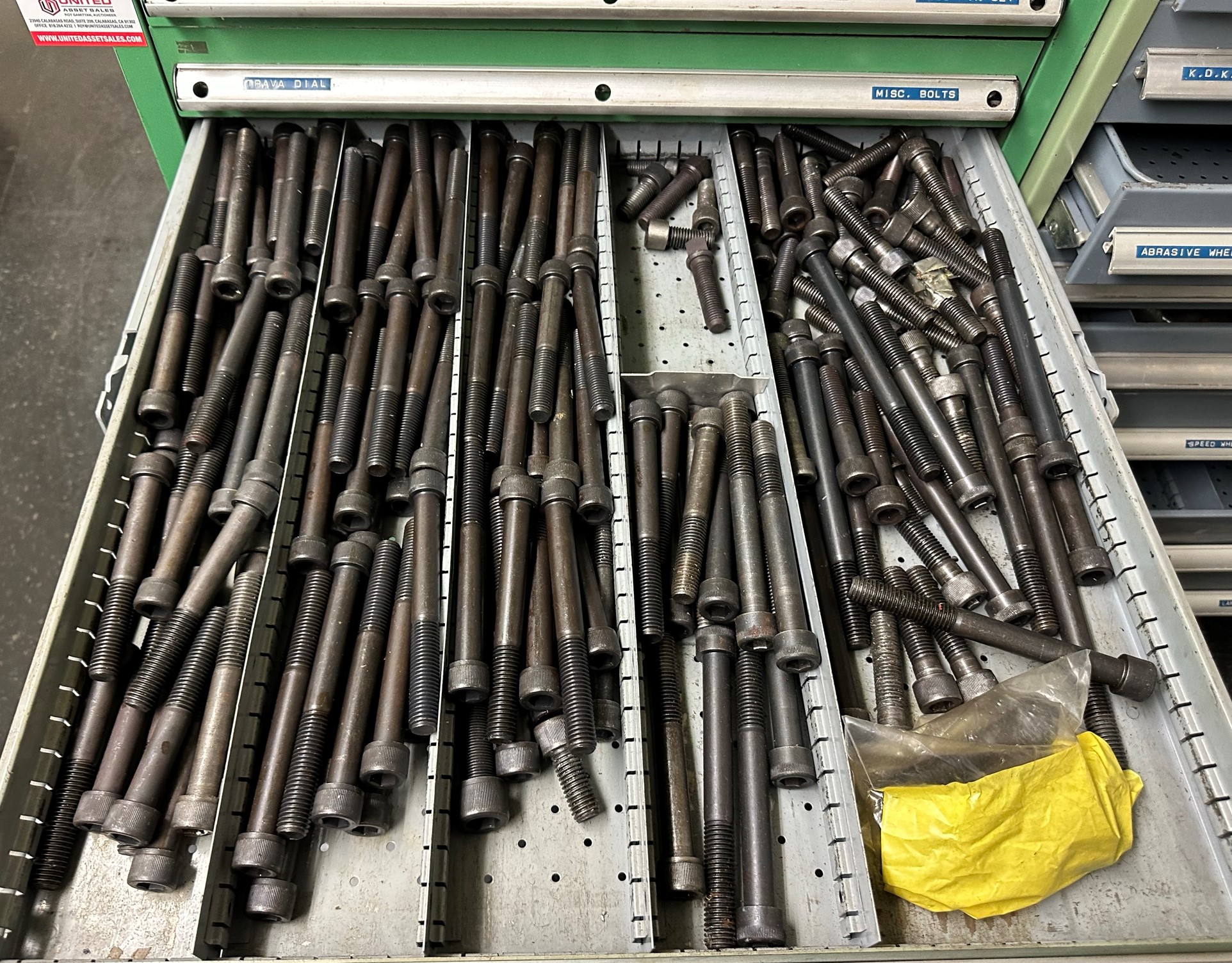 9-DRAWER TOOL CABINET, W/ CONTENTS, TO INCLUDE: CAP SCREWS, BRASS AIR FITTINGS, GRINDING WHEEL DRESSERS, ETC.-493