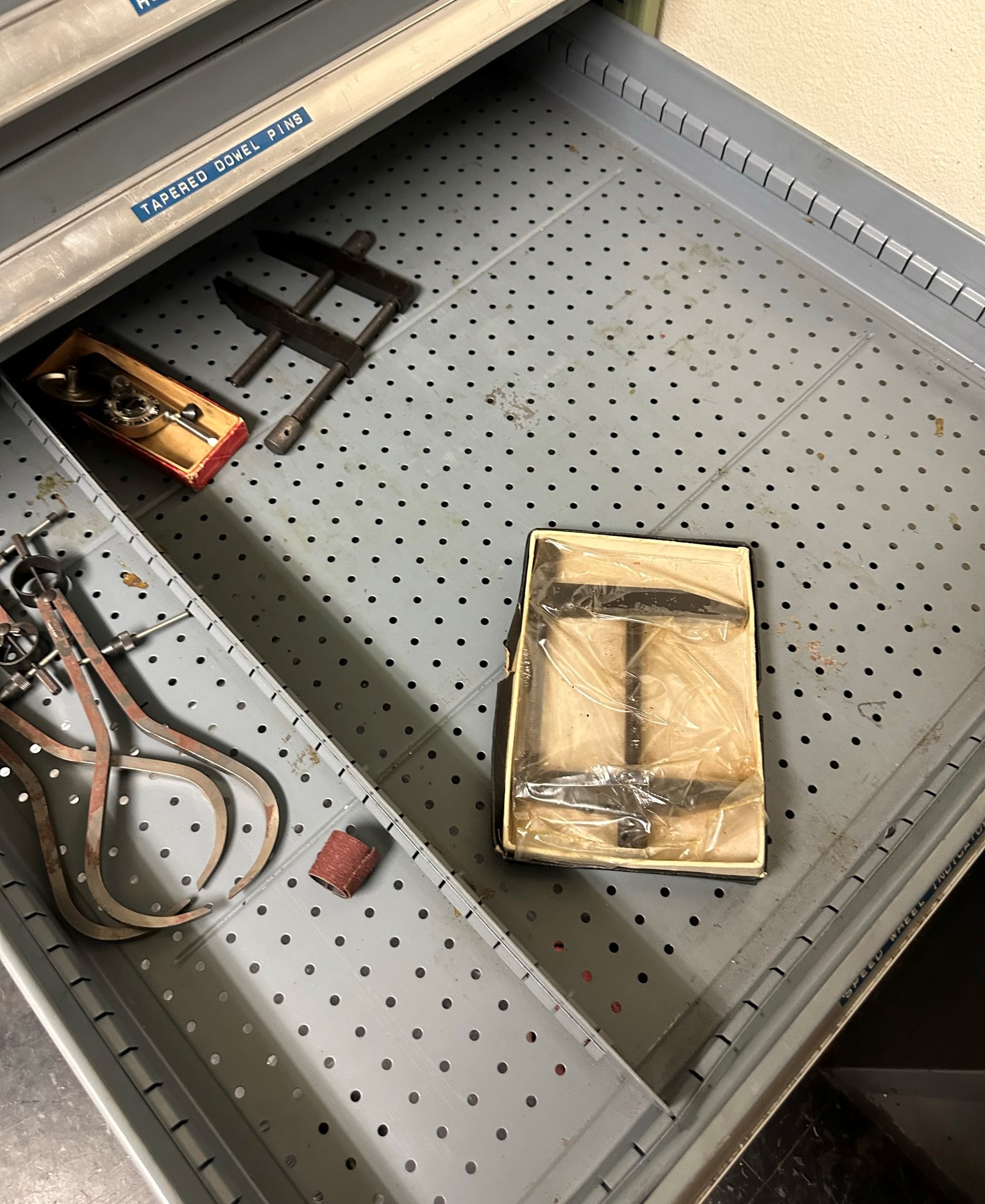 WATERLOO 13-DRAWER TOOL CABINET, W/ CONTENTS, TO INCLUDE: HARDWARE, MISC. TOOL & MAINTENANCE ITEMS-494