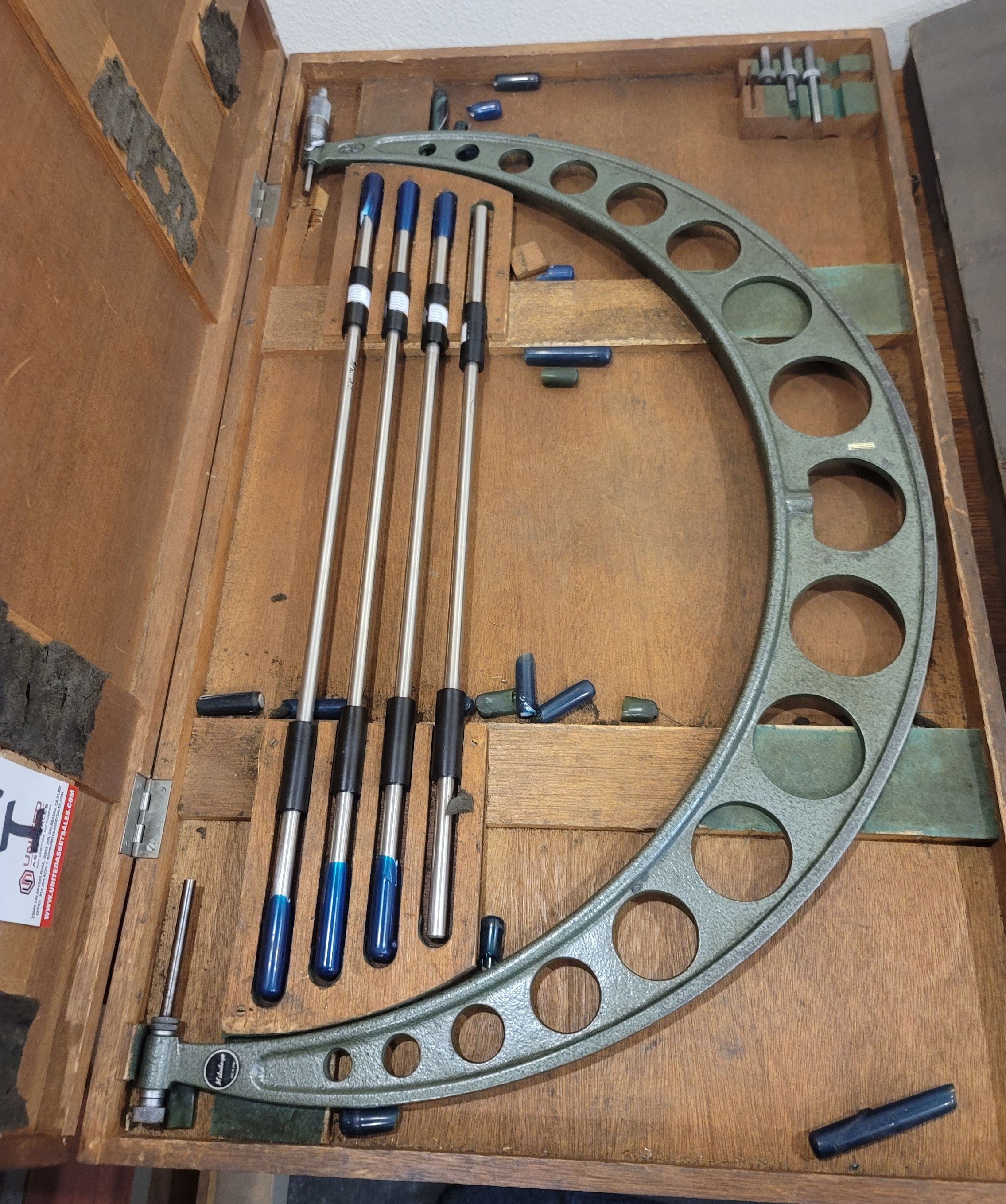 MITUTOYO 24"-28" MICROMETER, NO. 104-155, W/ CASE-514I